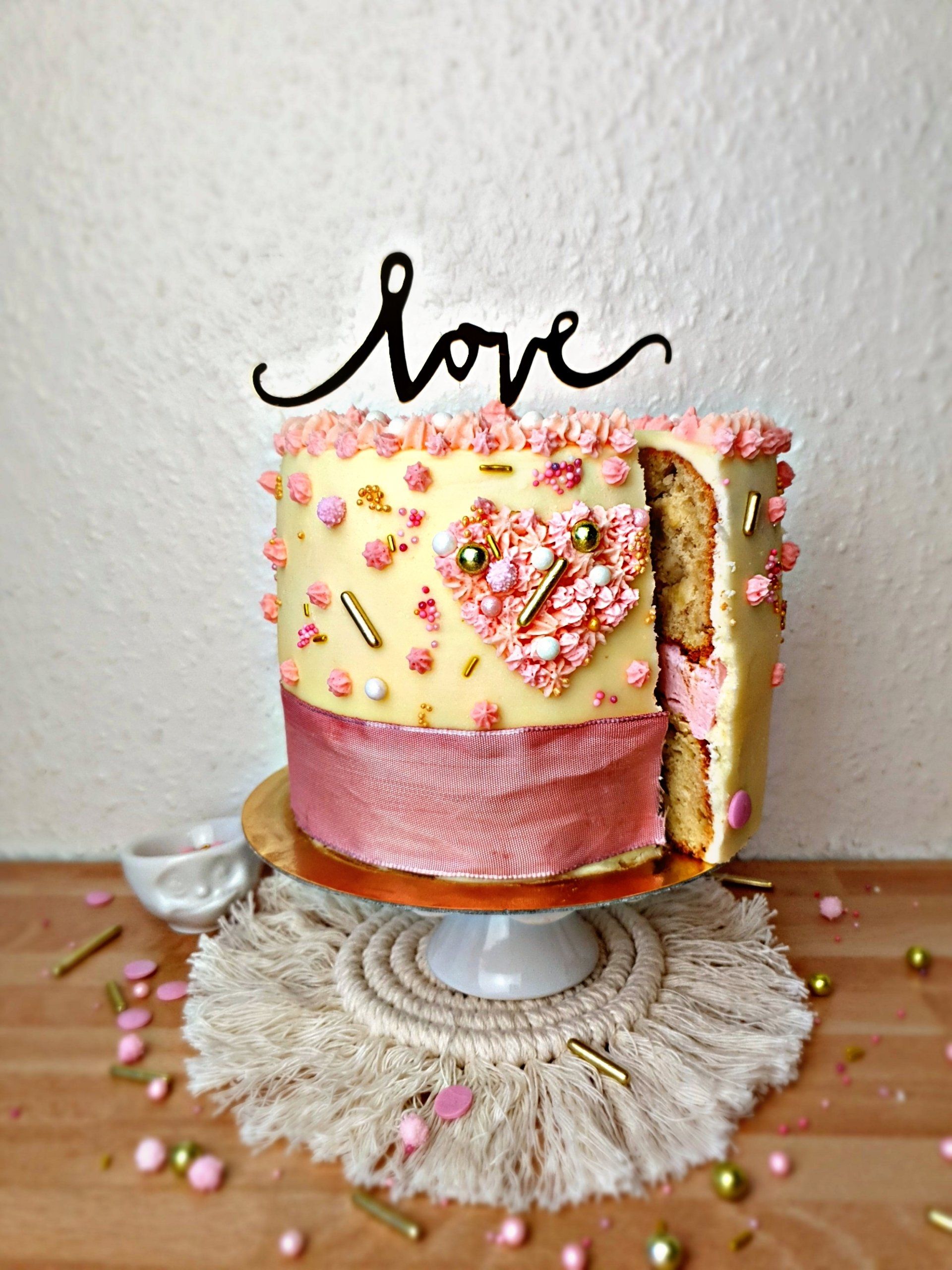 Vaneltines Day, Love Cake, Apple Pie