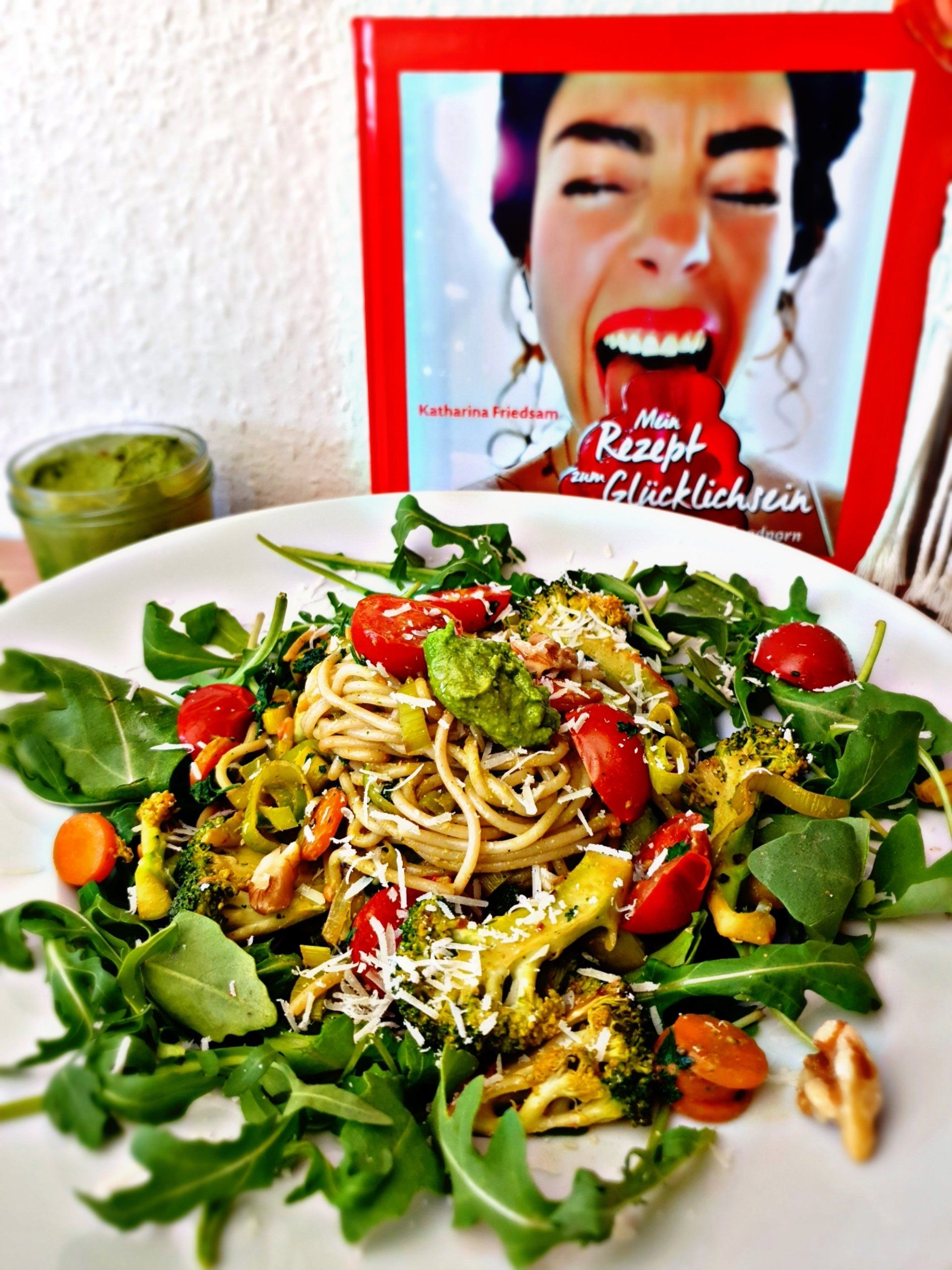 Rucola Pesto Pasta mit Gemüse