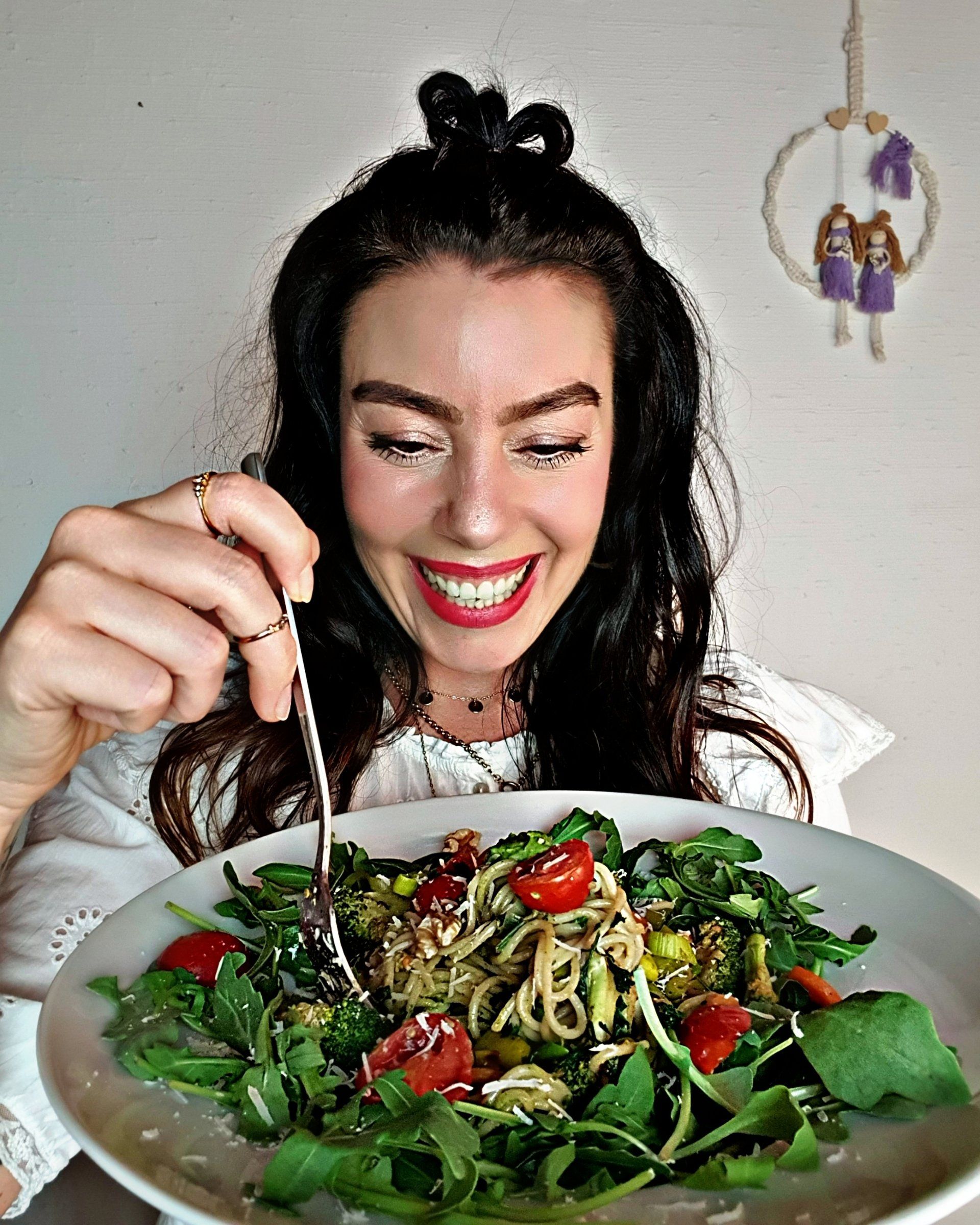 Stress und Ernährung beeinflussen sich gegenseitig. Katharina Friedsam, Coaching