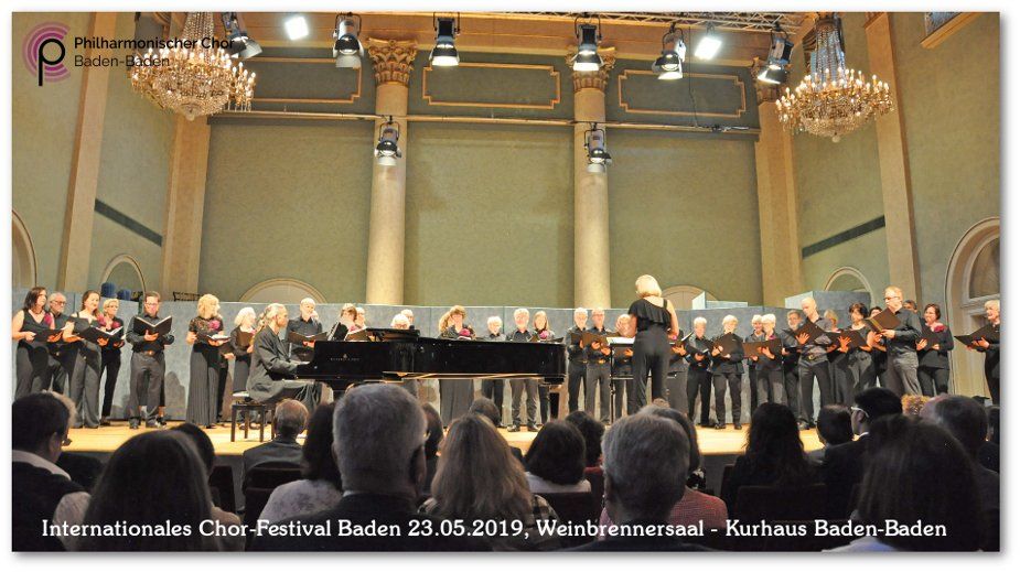Auftritt des Philharmonischen Chors beim 'Internationalen Chorfestival Baden 2019 im Weinbrennersaal des Kurhauses Baden-Baden Auftritt beim Internationalen Chorfestival Baden 2019