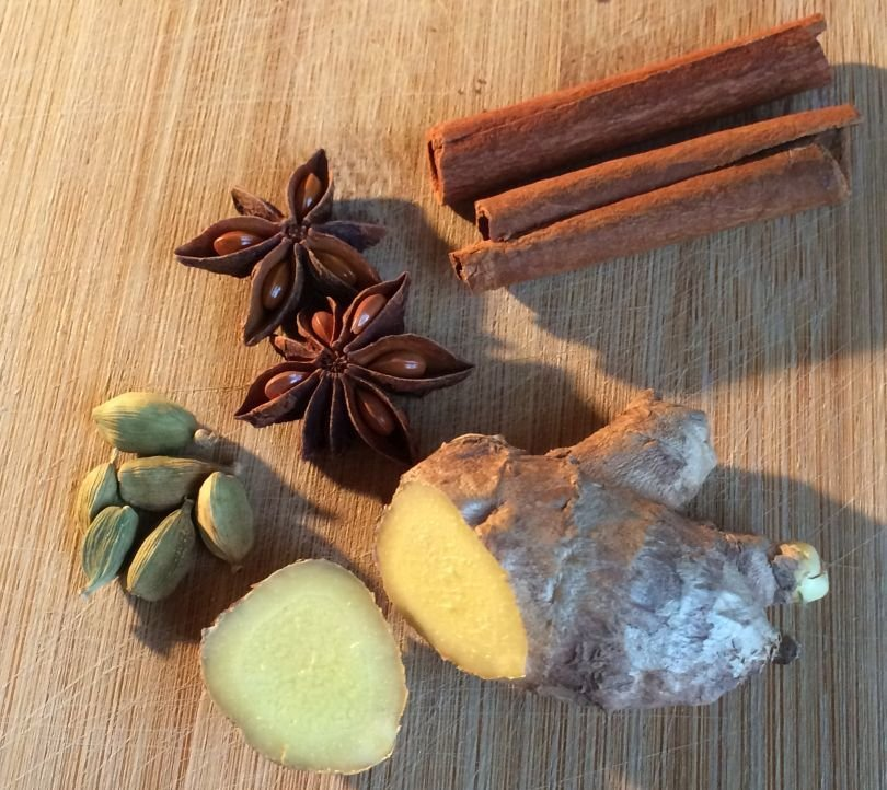 Zimt, Ingwer, Kardamom, Sternanis