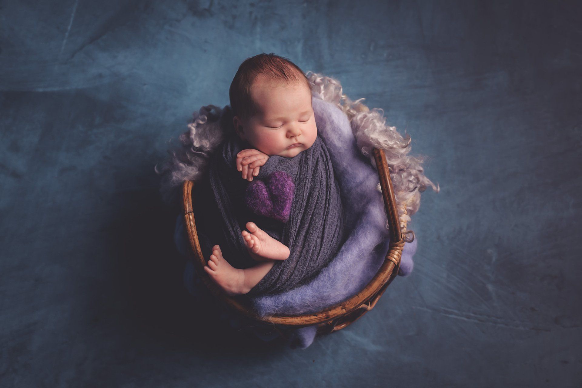 baby-neugeborenenfotografie-newbornshooting-fotografinhenstedtulzburg