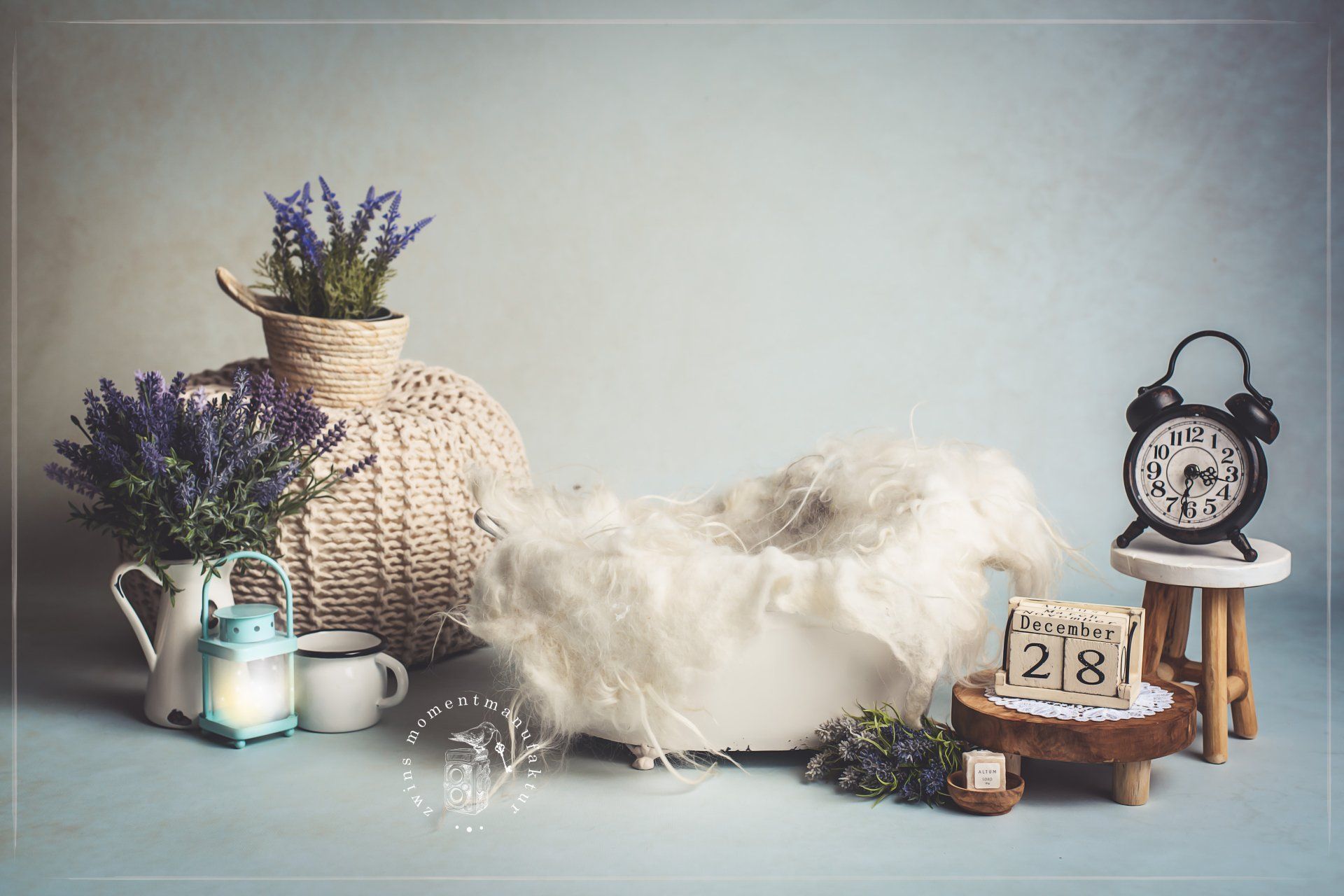 Neugeborenenfotoshooting in Kaltenkirchen im Fotoset mit Badewanne