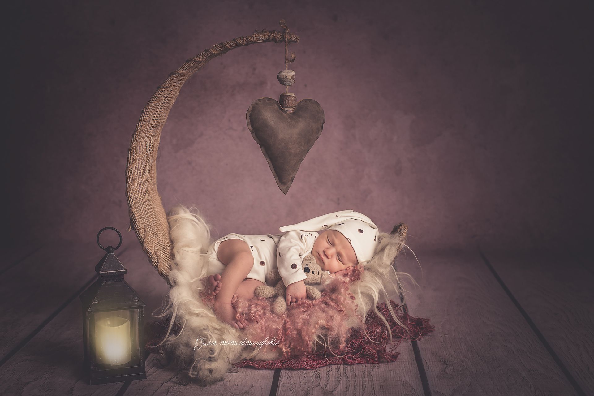 baby-neugeborenenfotografie-newbornshooting-fotograf-henstedtulzburg-zwinsmomentmanufaktur