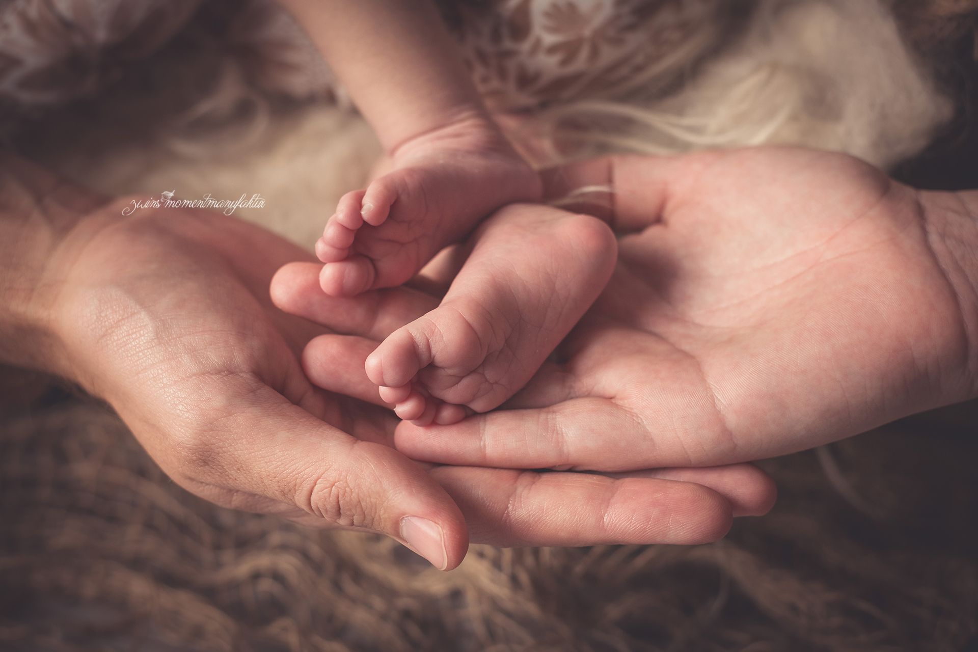 baby-neugeborenenfotografie-fotostudiohenstedtulzburg-fotograf-henstedtulzburg-zwinsmomentmanufaktur