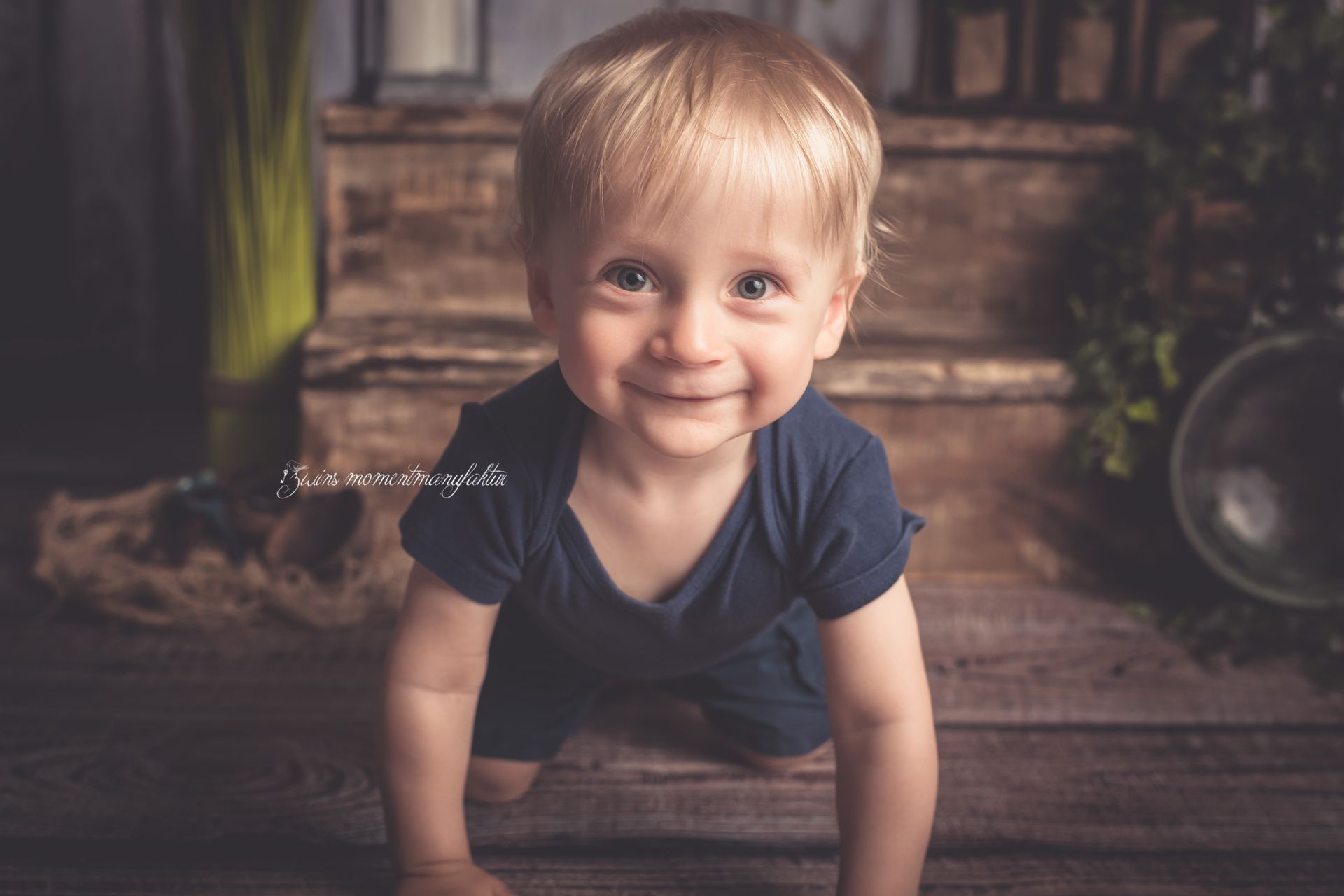 baby-kind-babyshooting-kindershooting-fotostudiohenstedtulzburg-fotograf-henstedtulzburg-zwinsmomentmanufaktur