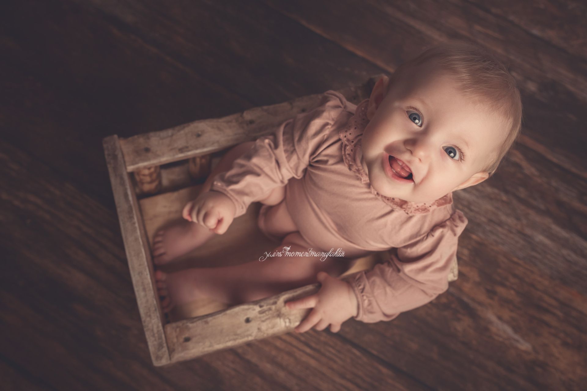 baby-kind-babyshooting-kindershooting-fotostudiohenstedtulzburg-fotograf-henstedtulzburg-zwinsmomentmanufaktur