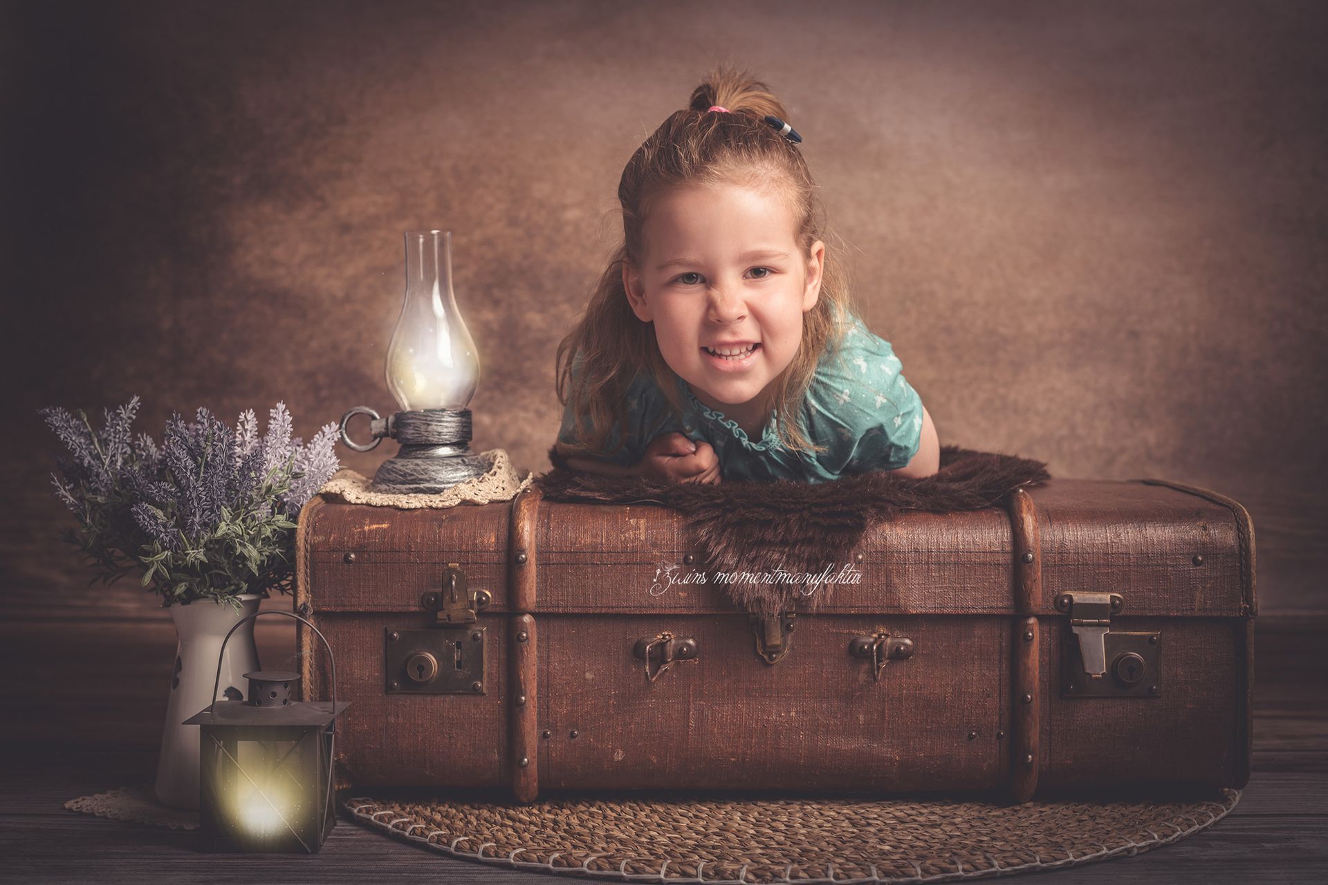 baby-kind-babyshooting-kindershooting-fotostudiohenstedtulzburg-fotograf-henstedtulzburg-zwinsmomentmanufaktur