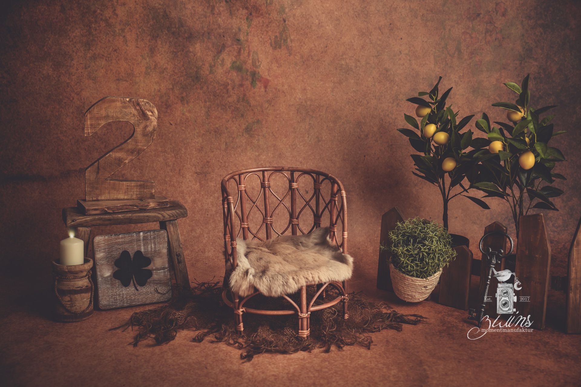 Babyfotoshooting in Henstedt-Ulzburg im Fotoset mit Kindersessel