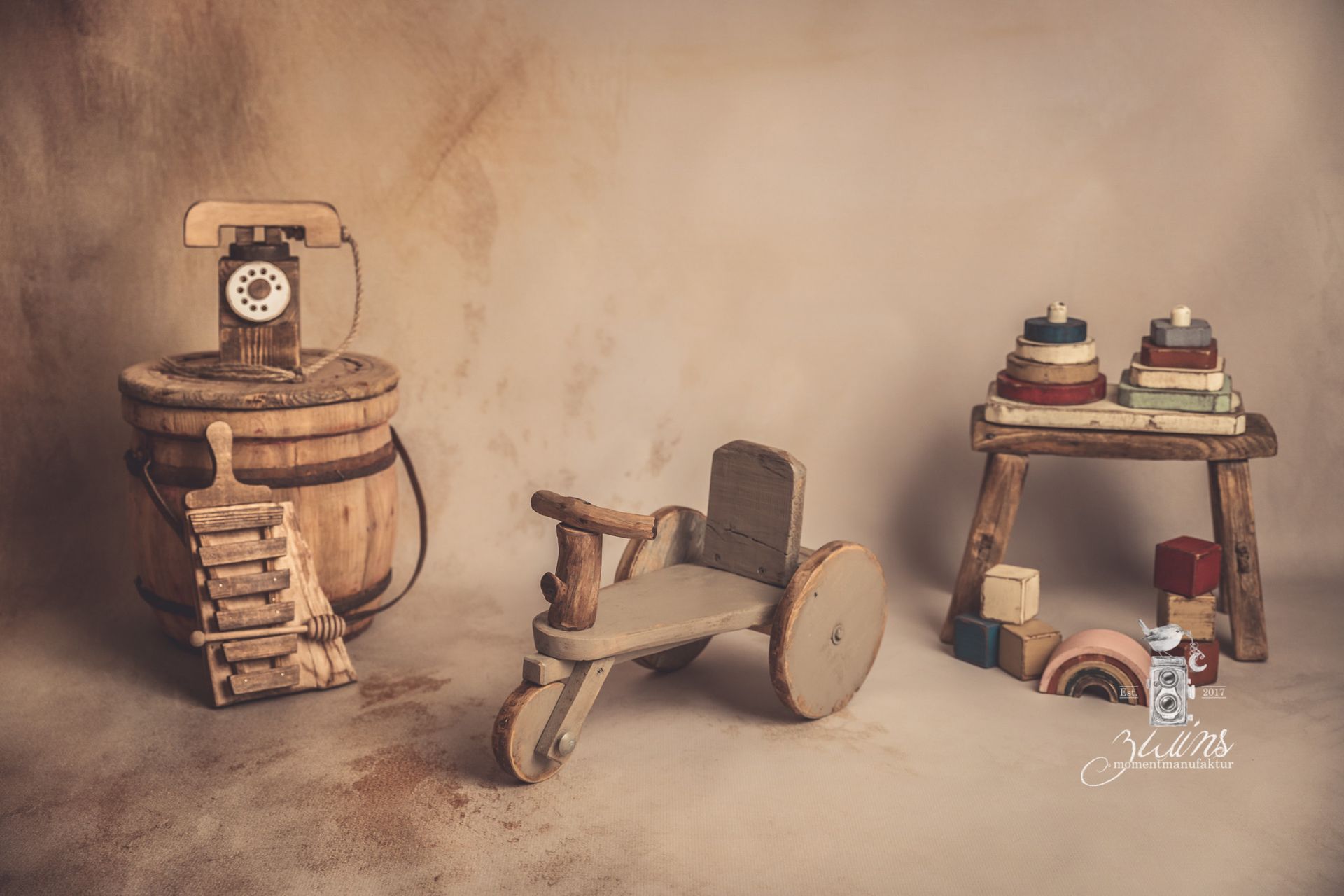 Kinderfotoshooting in Hamburg im Fotoset mit Kinderroller