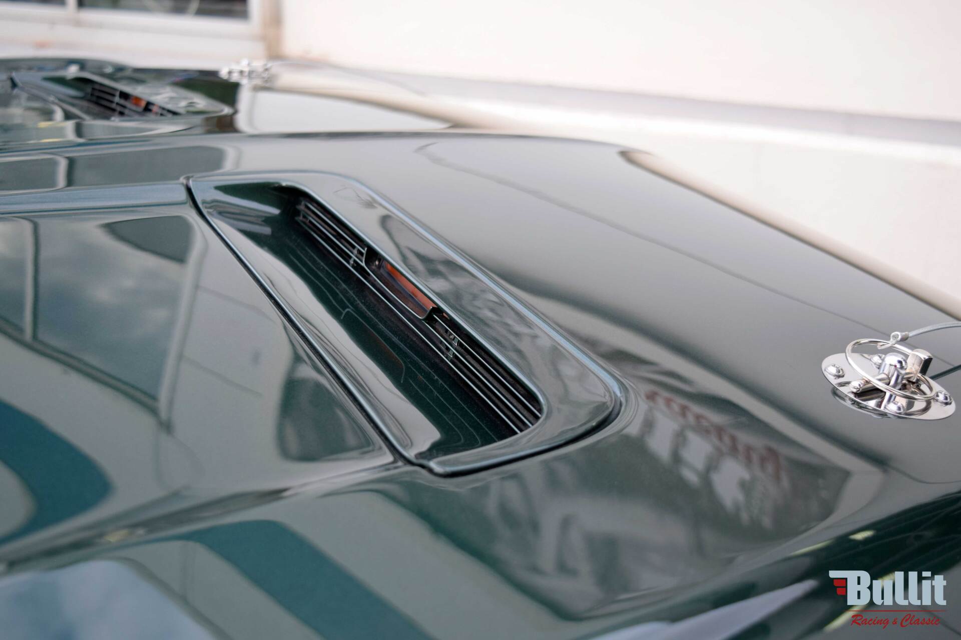 détail carrosserie FORD Mustang Fastback GT 302 - 1968