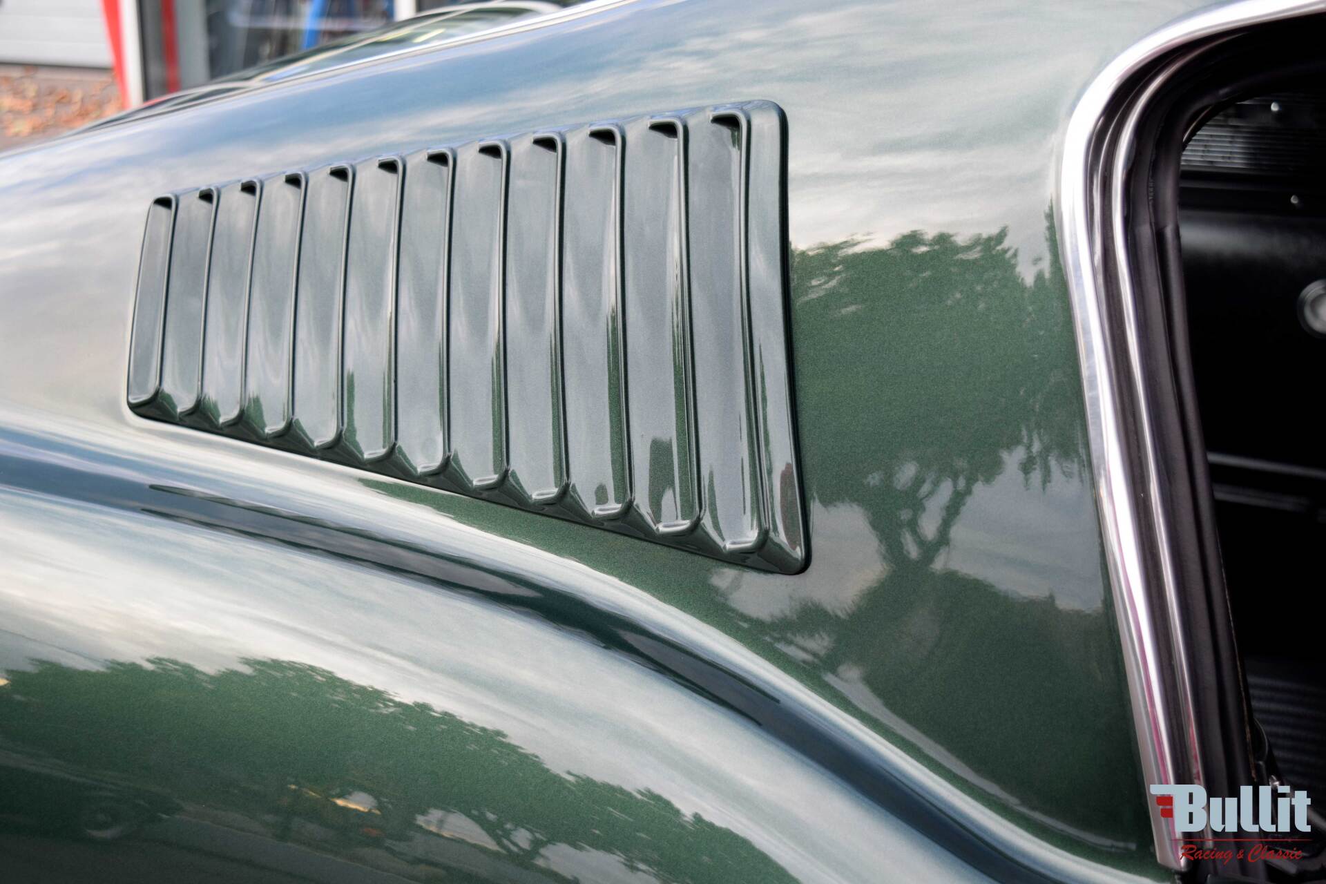 détail carrosserie FORD Mustang Fastback GT 302 - 1968