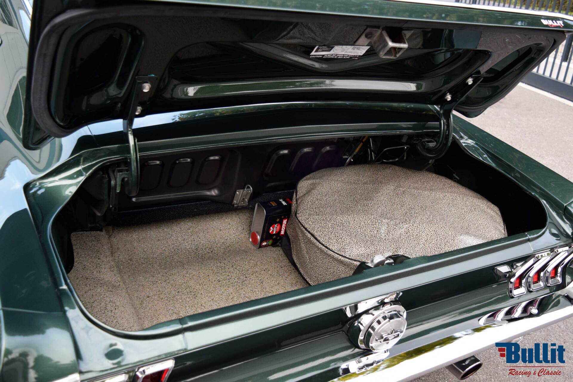 malle arrière FORD Mustang Fastback GT 302 - 1968