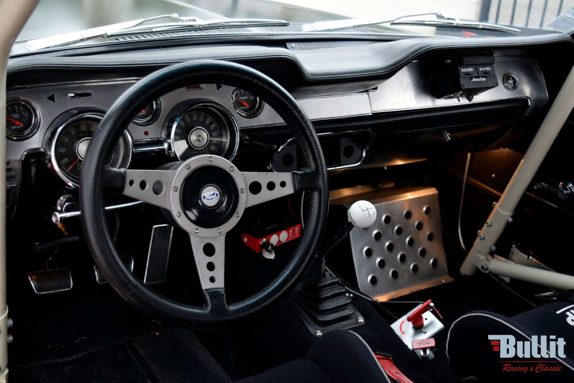 tableau de bord Mustang coupé prépa groupe 2 - 1967