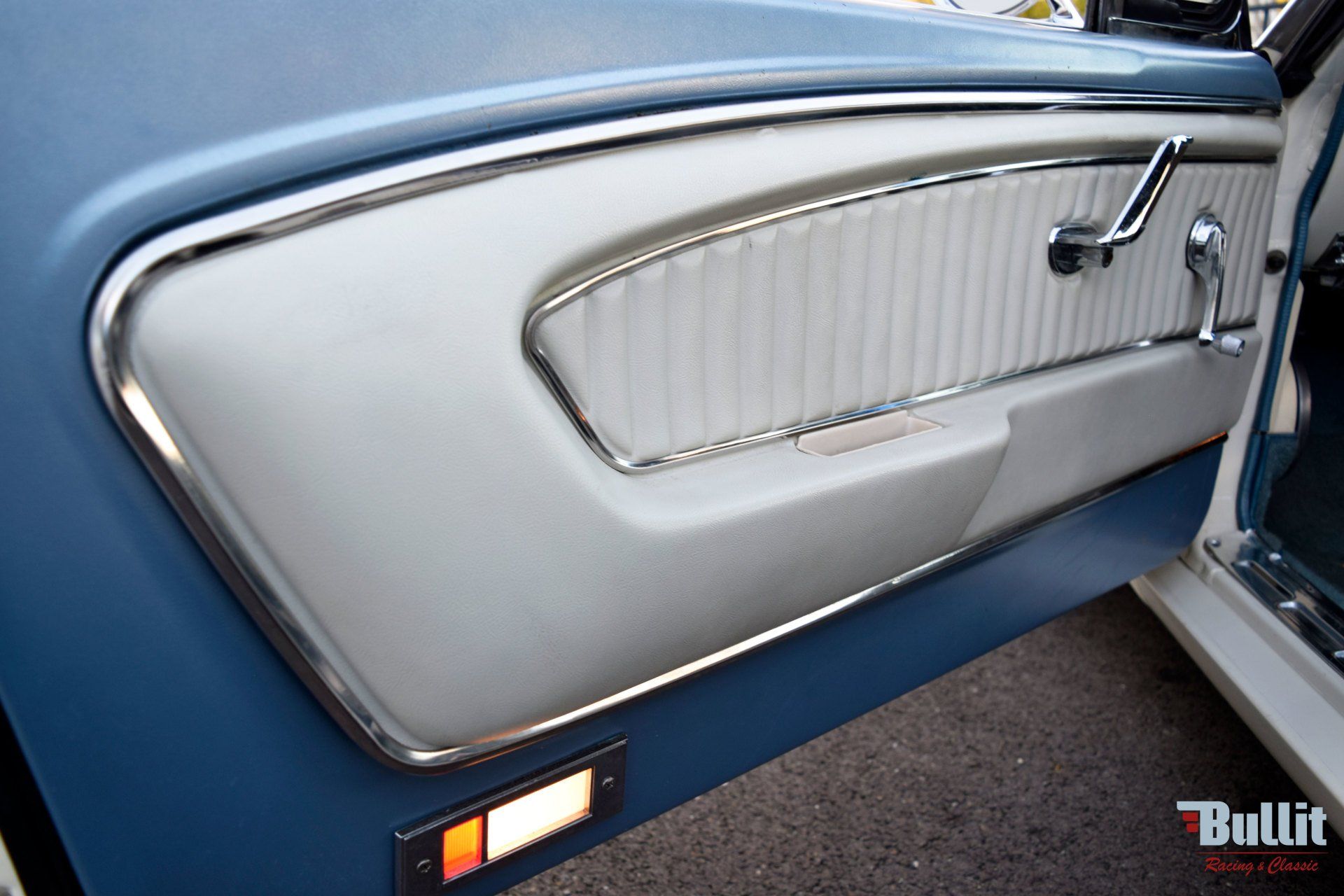 intérieur porte FORD Mustang cabriolet 289 code A 1965