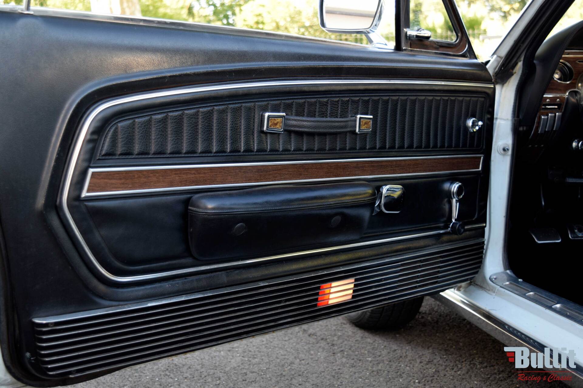 intérieur porte FORD Mustang coupé 302 code J boîte 4 - 1968