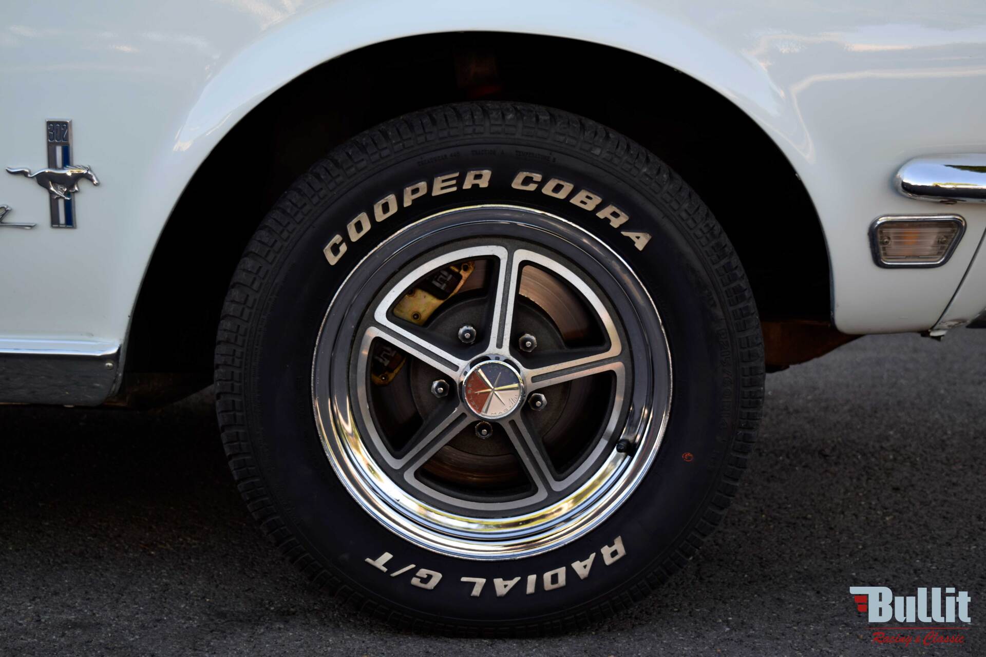 roue FORD Mustang coupé 302 code J boîte 4 - 1968