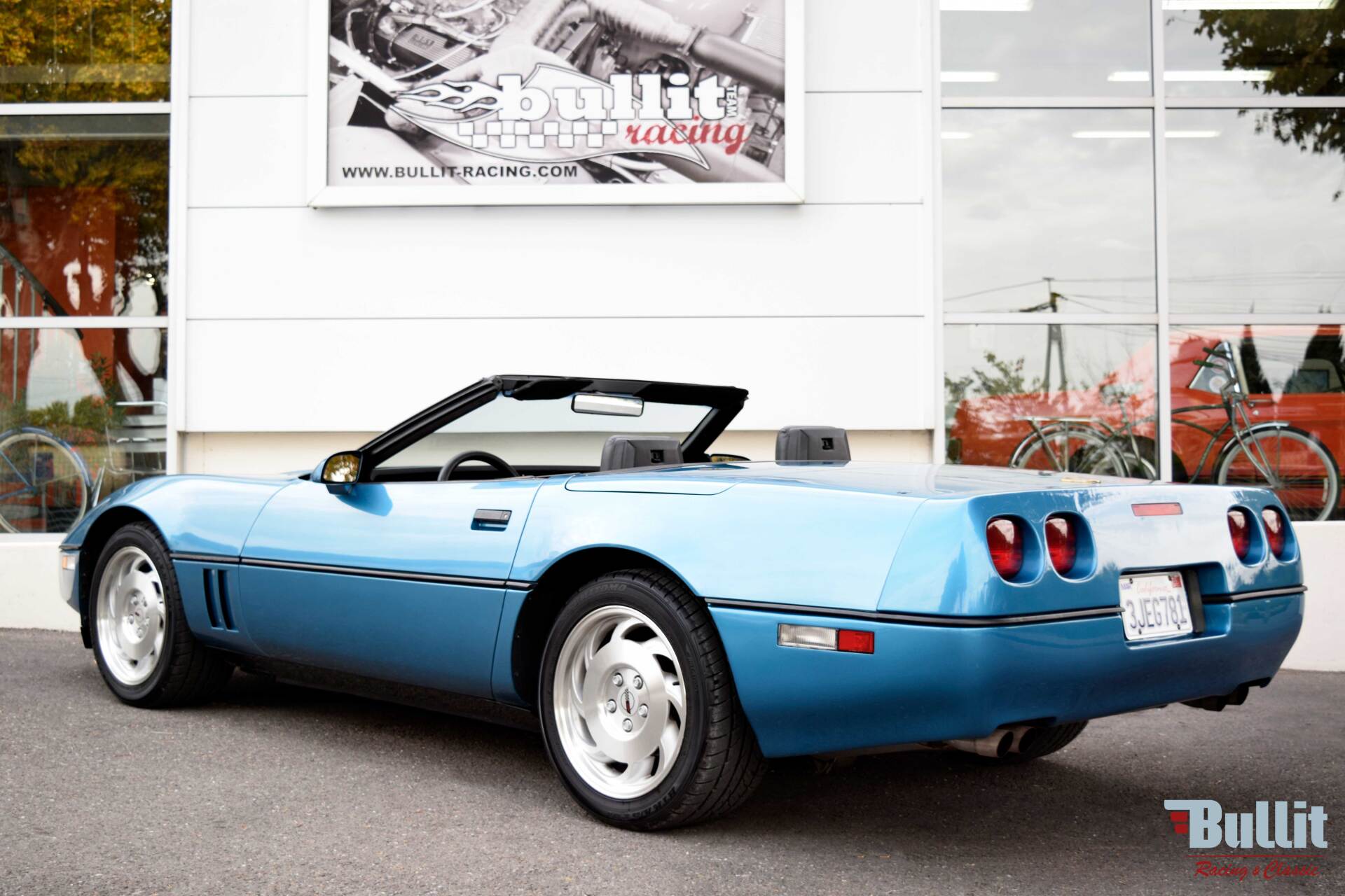 Chevrolet Corvette C4 cabriolet L98 boite 4+3 vue de 3/4 arrière gauche