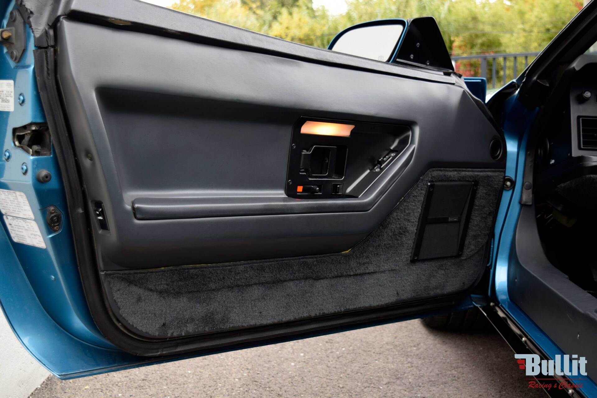 portiere Chevrolet Corvette C4 cabriolet V8 350 ci boite 4+3 o/d de 1987