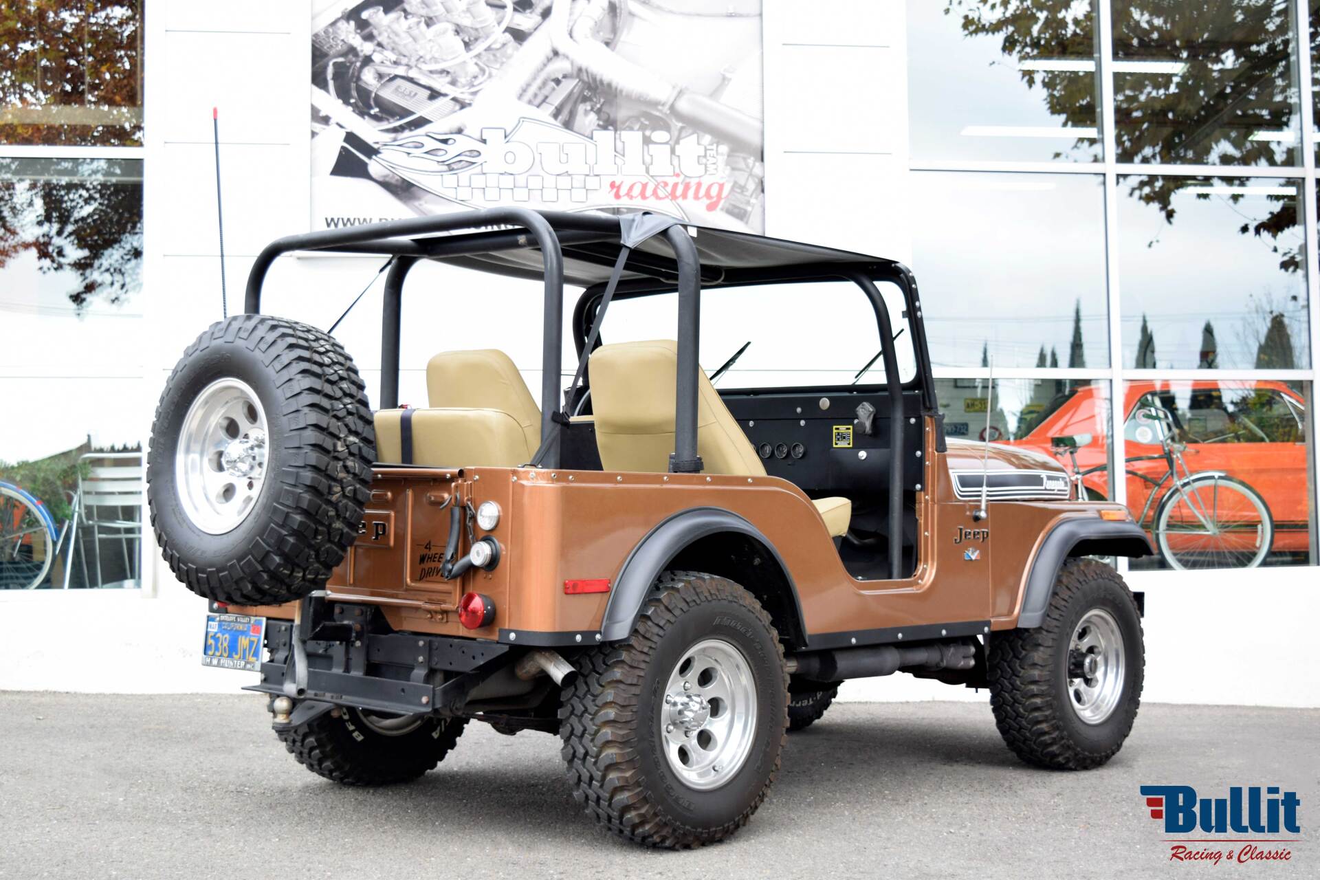 JEEP RENEGADE 1972 vue de 3/4 arrière droit