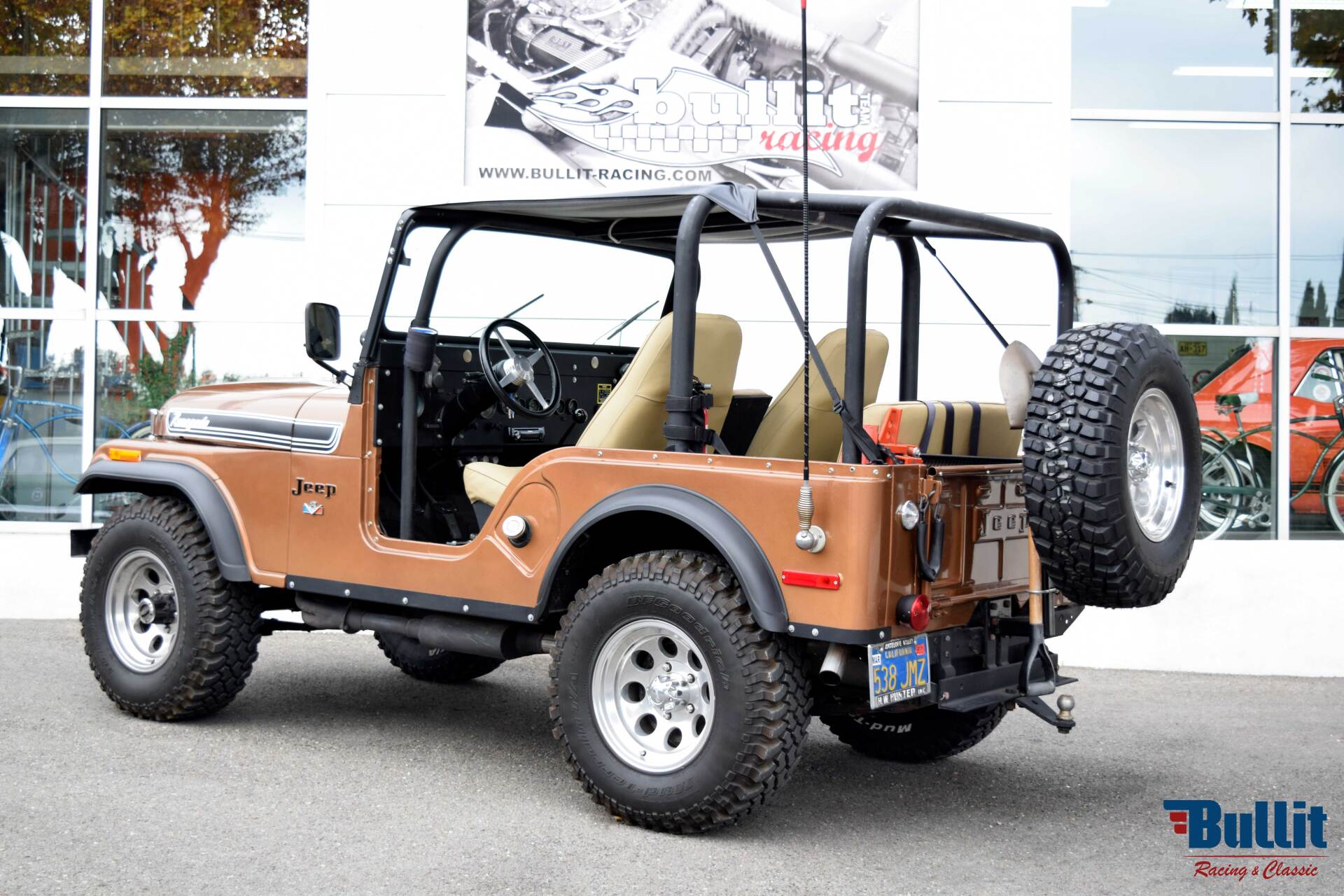 JEEP RENEGADE 1972 vue de 3/4 arrière gauche