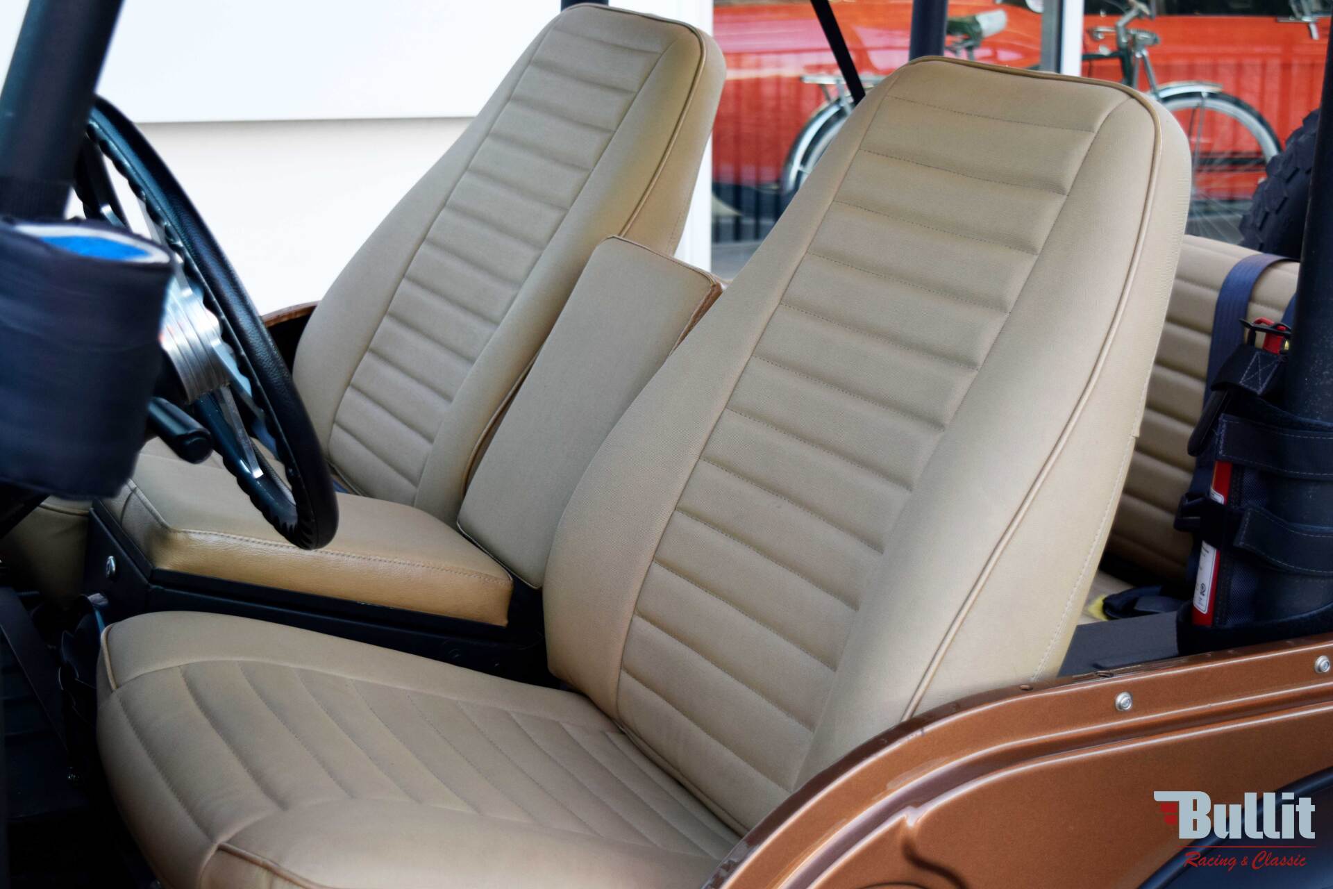 sièges en tissu beige clair JEEP RENEGADE 1972