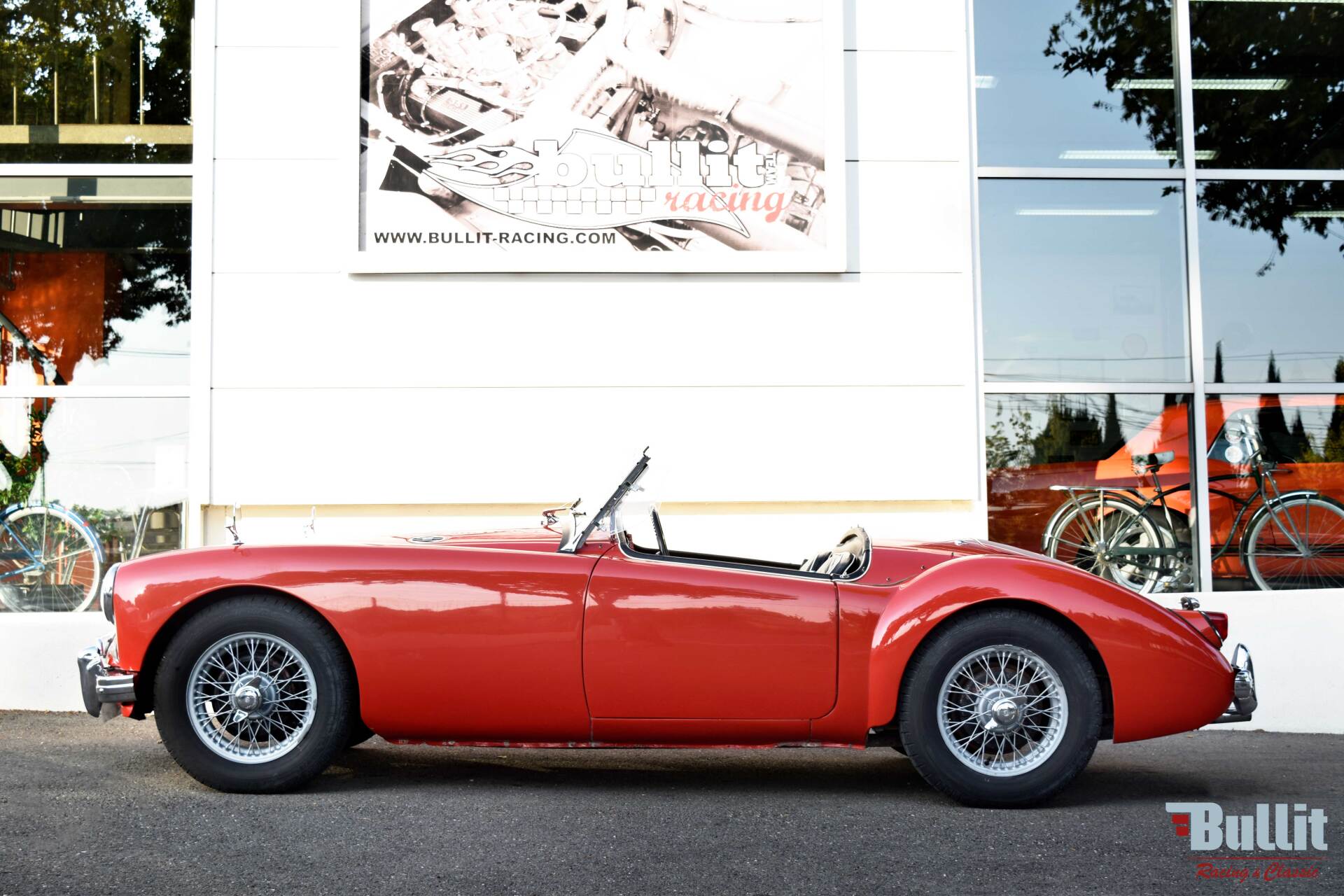MGA 1500 cabriolet MK1 de 1959 vue de profil gauche