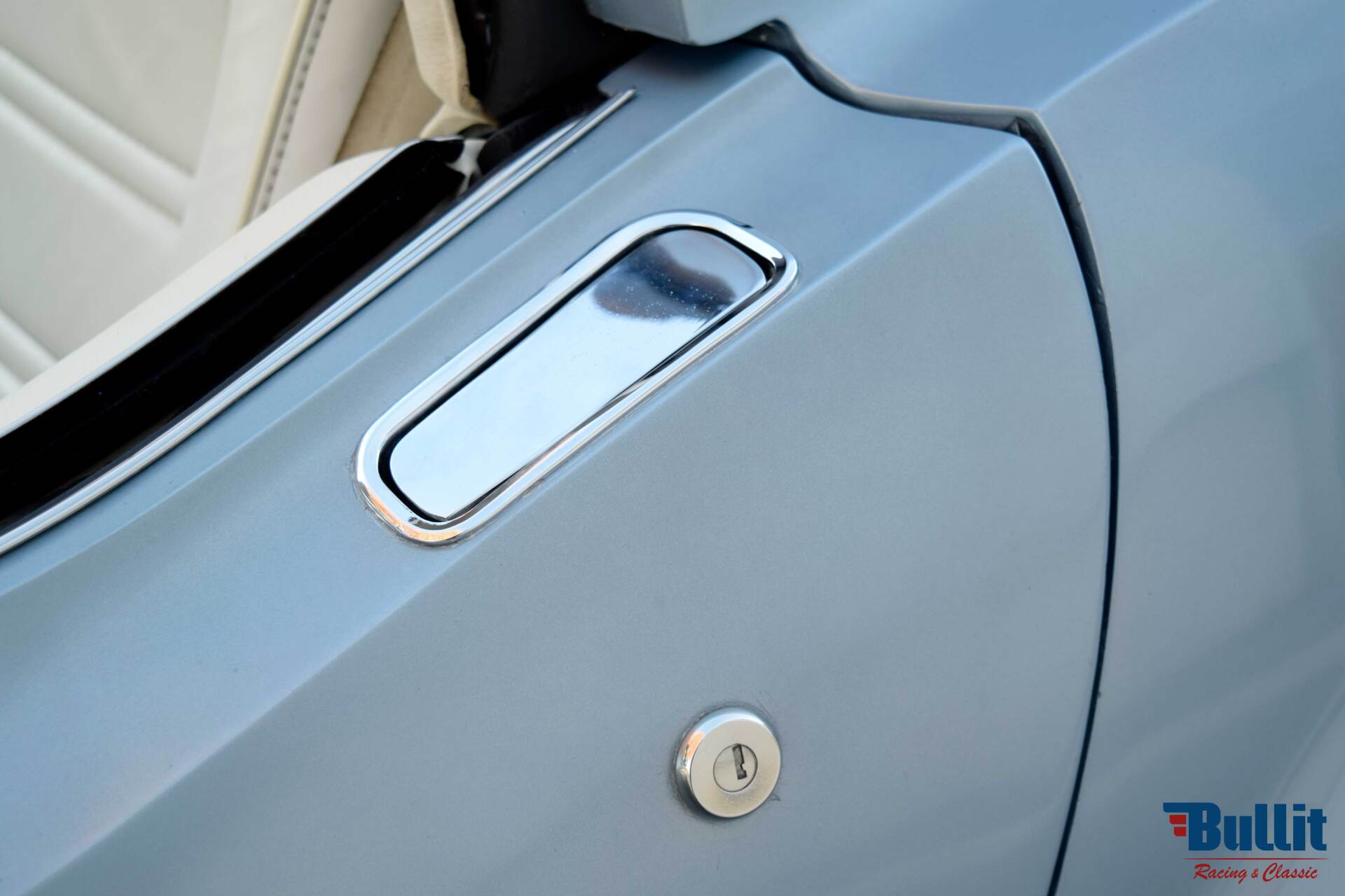 détail portière Chevrolet Corvette c3 de 1977