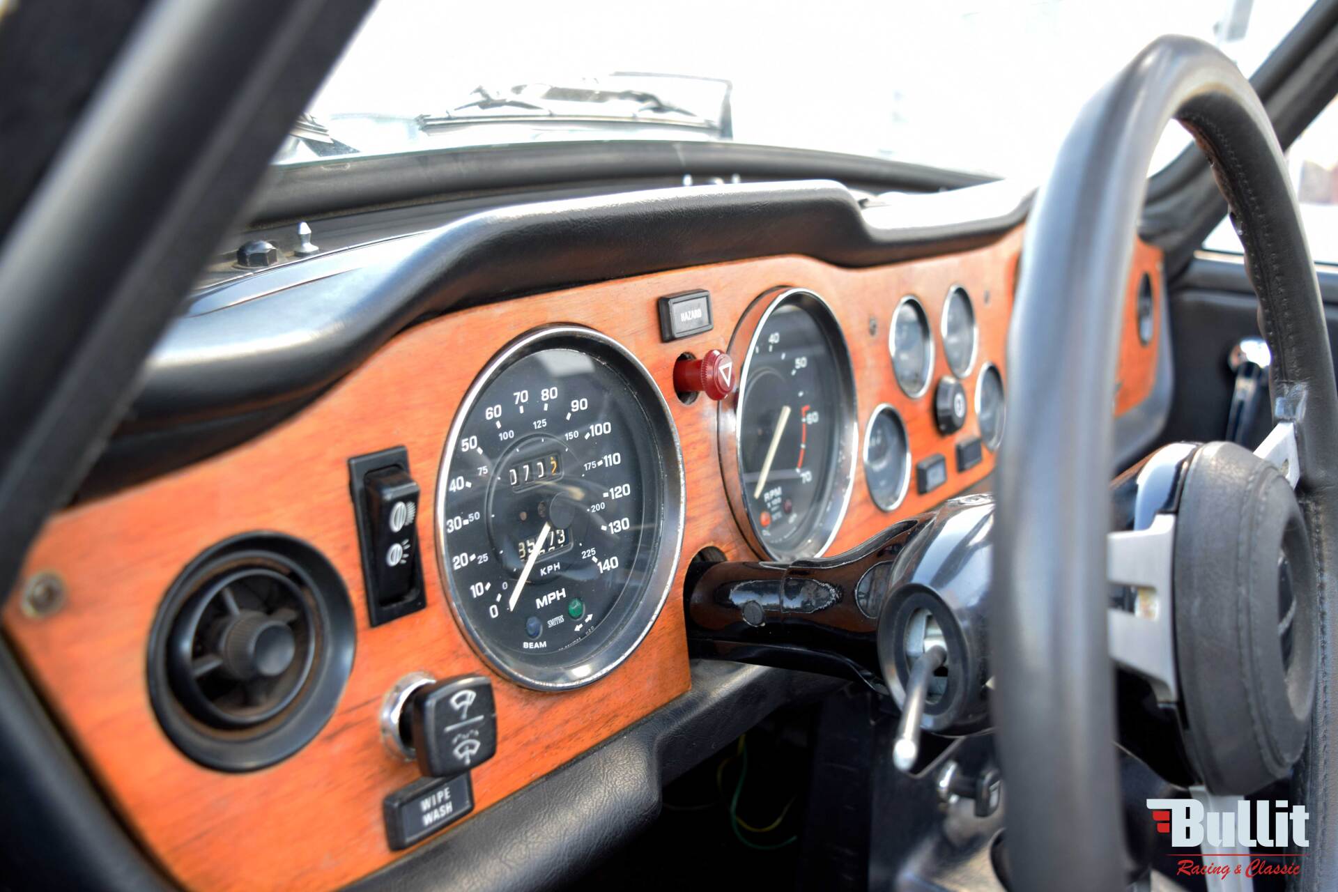 tableau de bord Triumph TR6 de 1974