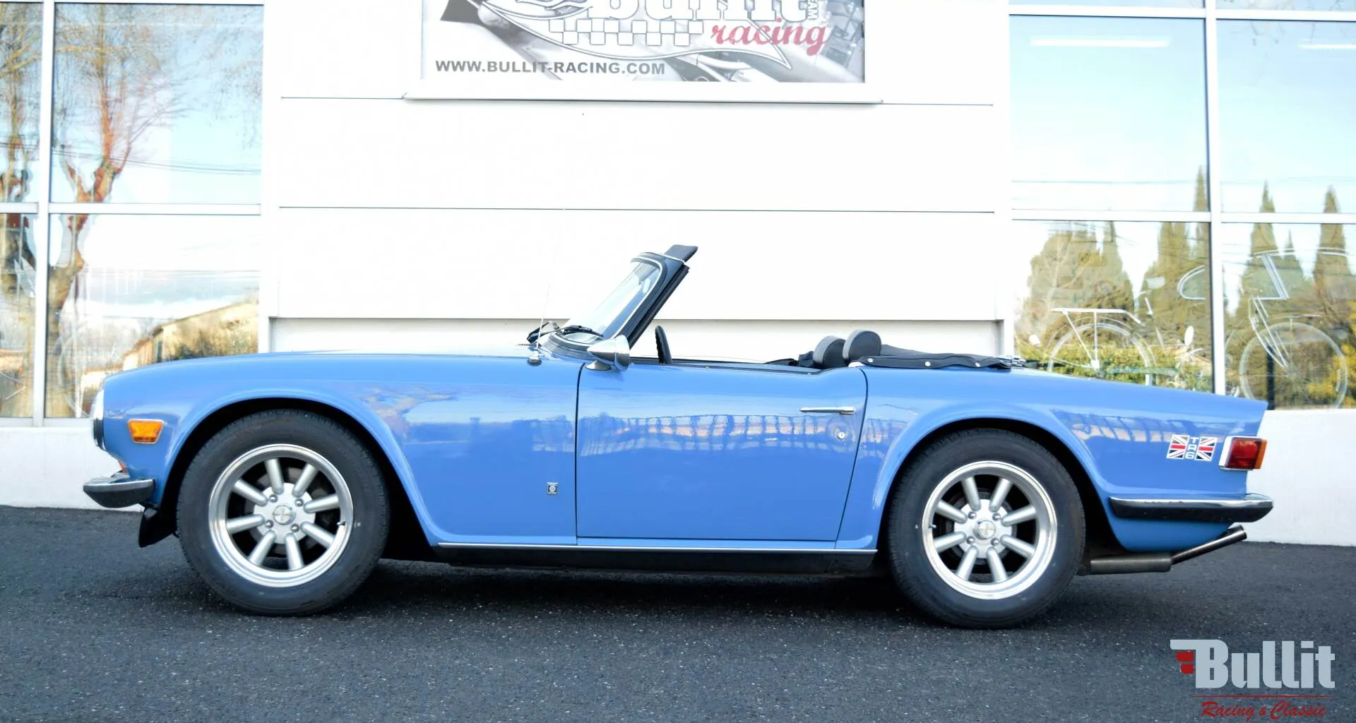 TRIUMPH TR6, 1974, vue de profil gauche