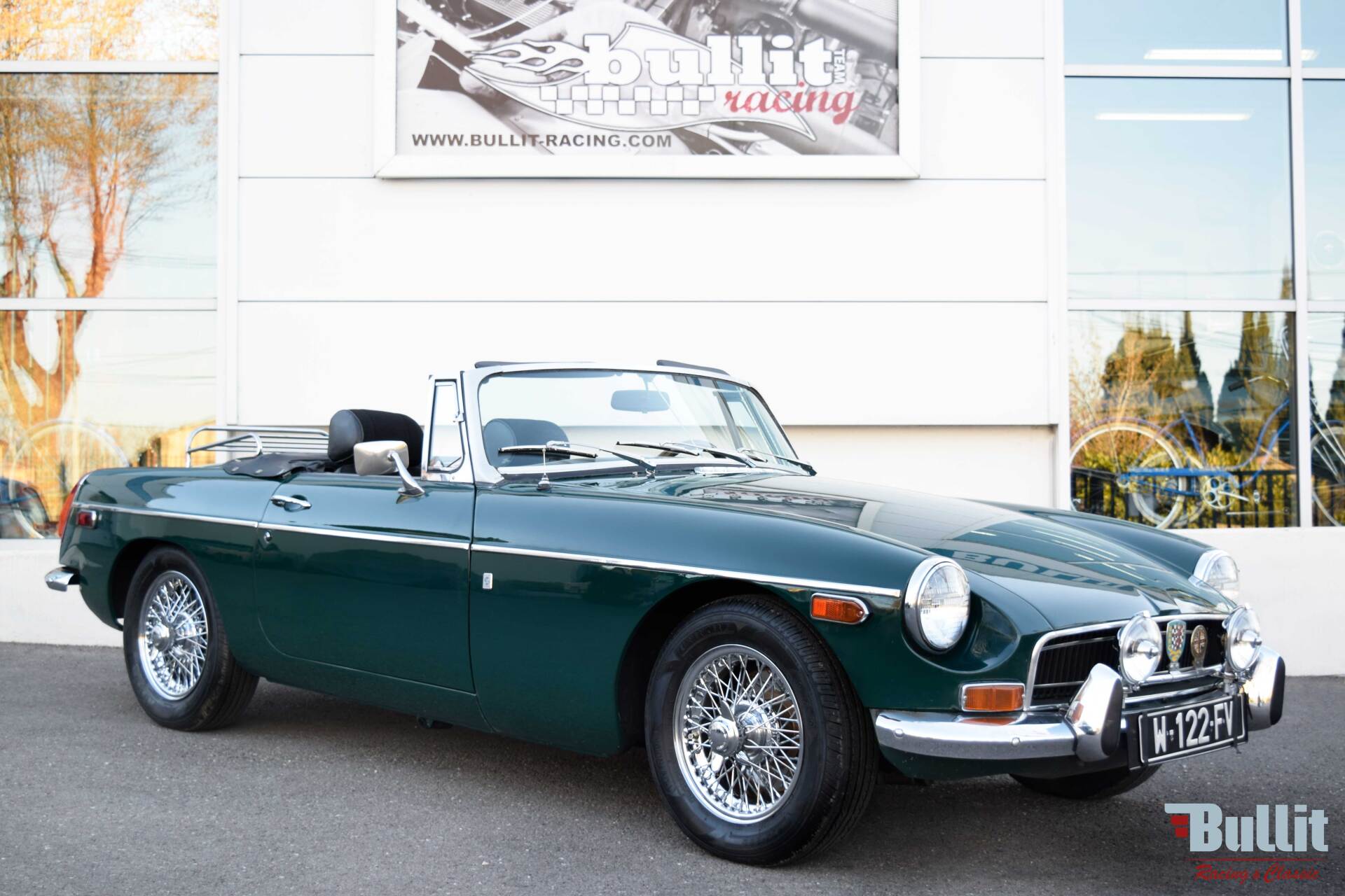 MGB cabriolet de 1972 vue 3/4 avant droit