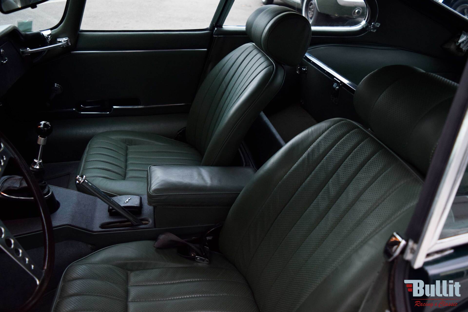 sièges cuir Jaguar type E coupé FHC de 1969