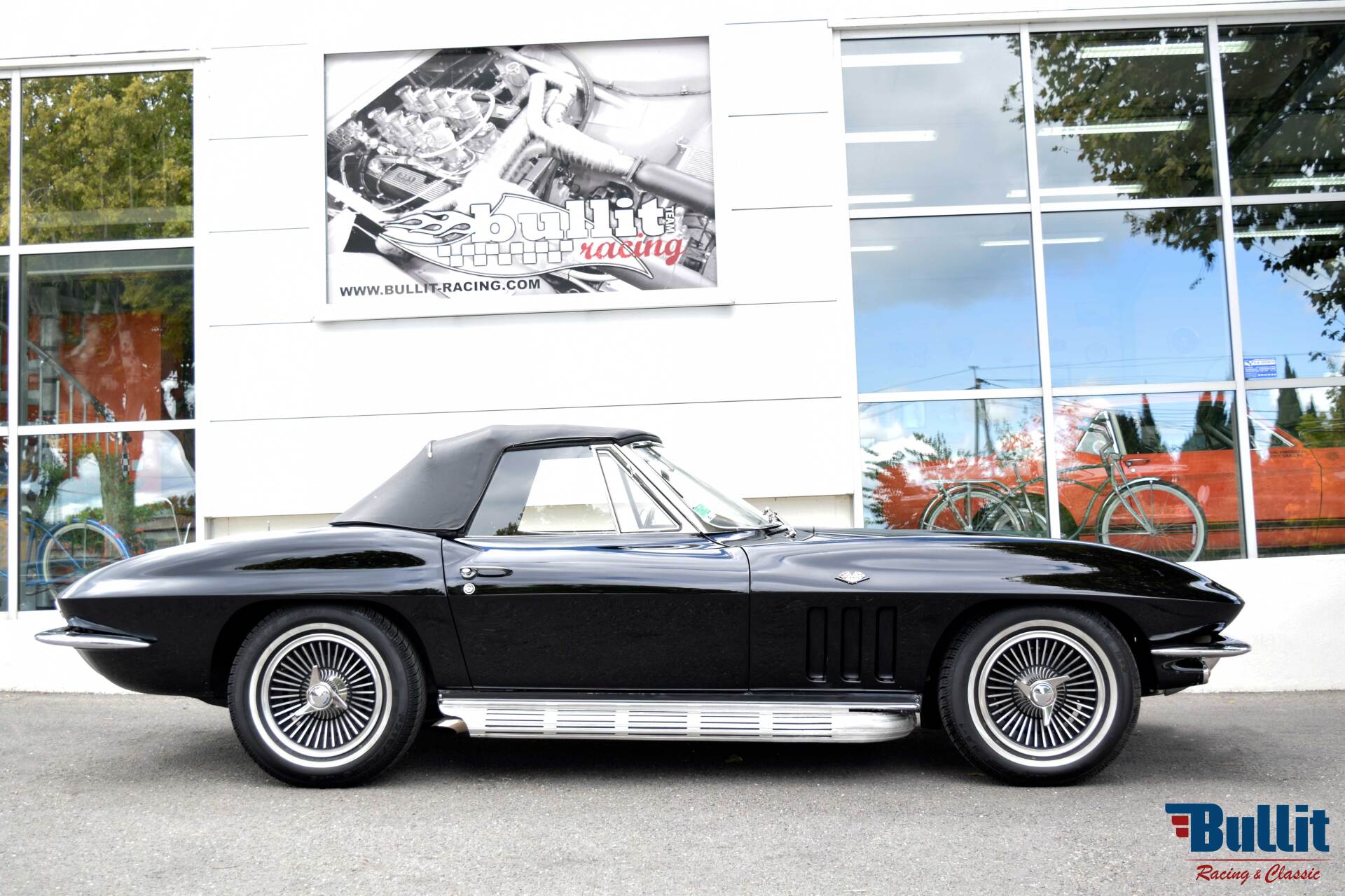 MGA 1961 vue de profil droit