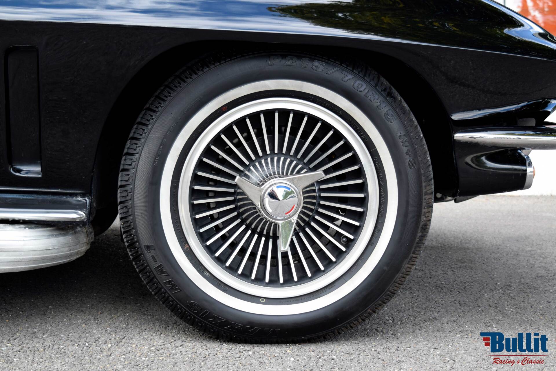 roue Chevrolet Corvette C2 cabriolet de 1965