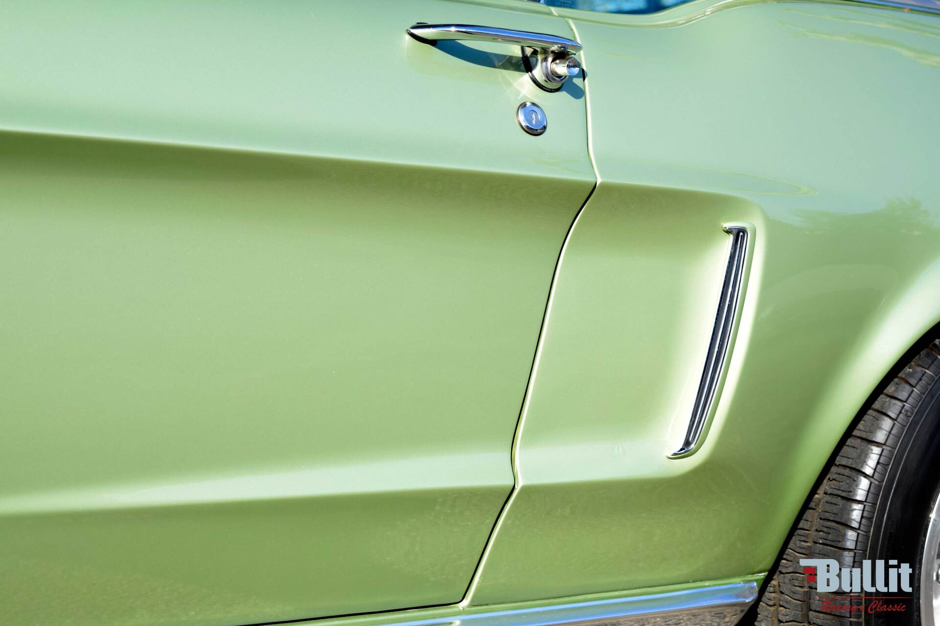 portière de Ford Mustang coupé de 1968