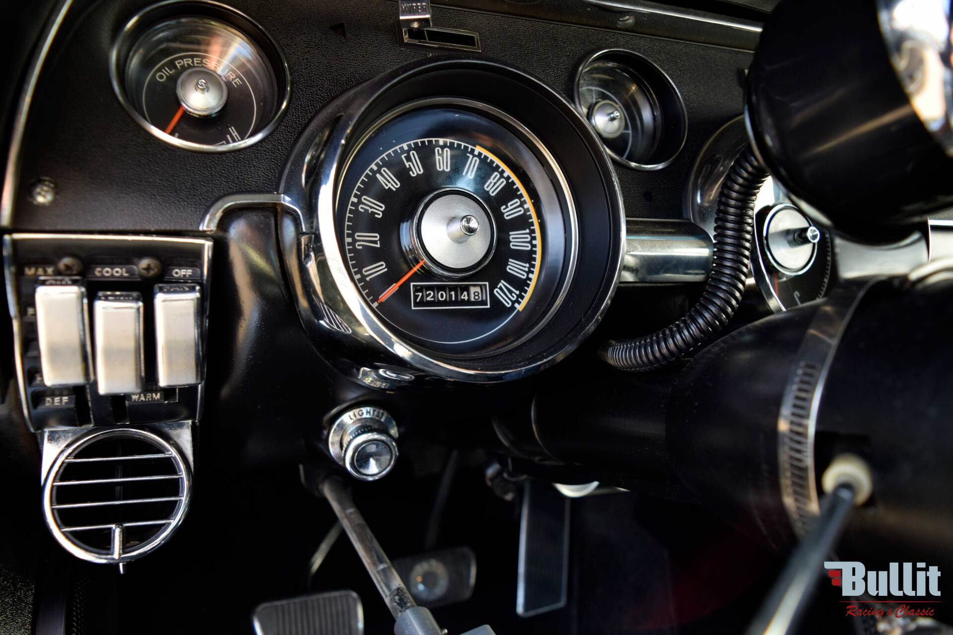 tableau de bord de Ford Mustang coupé de 1968