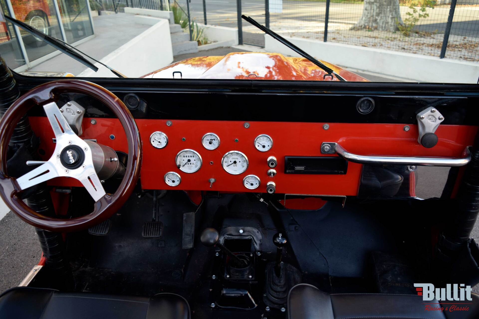 tableau de bord de JEEP CJ5 de 1974