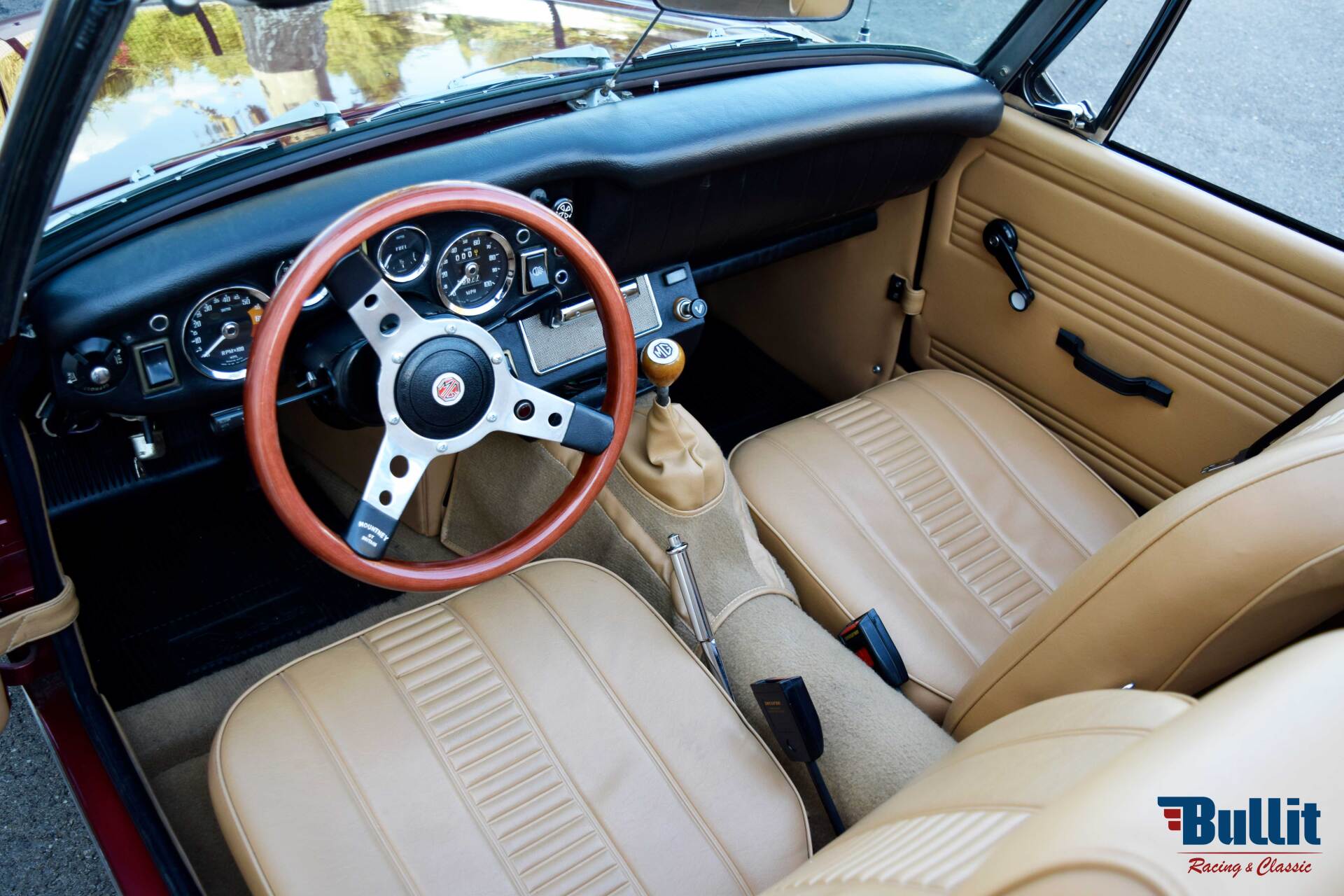 interieur de MG MIDGET cabriolet de 1972