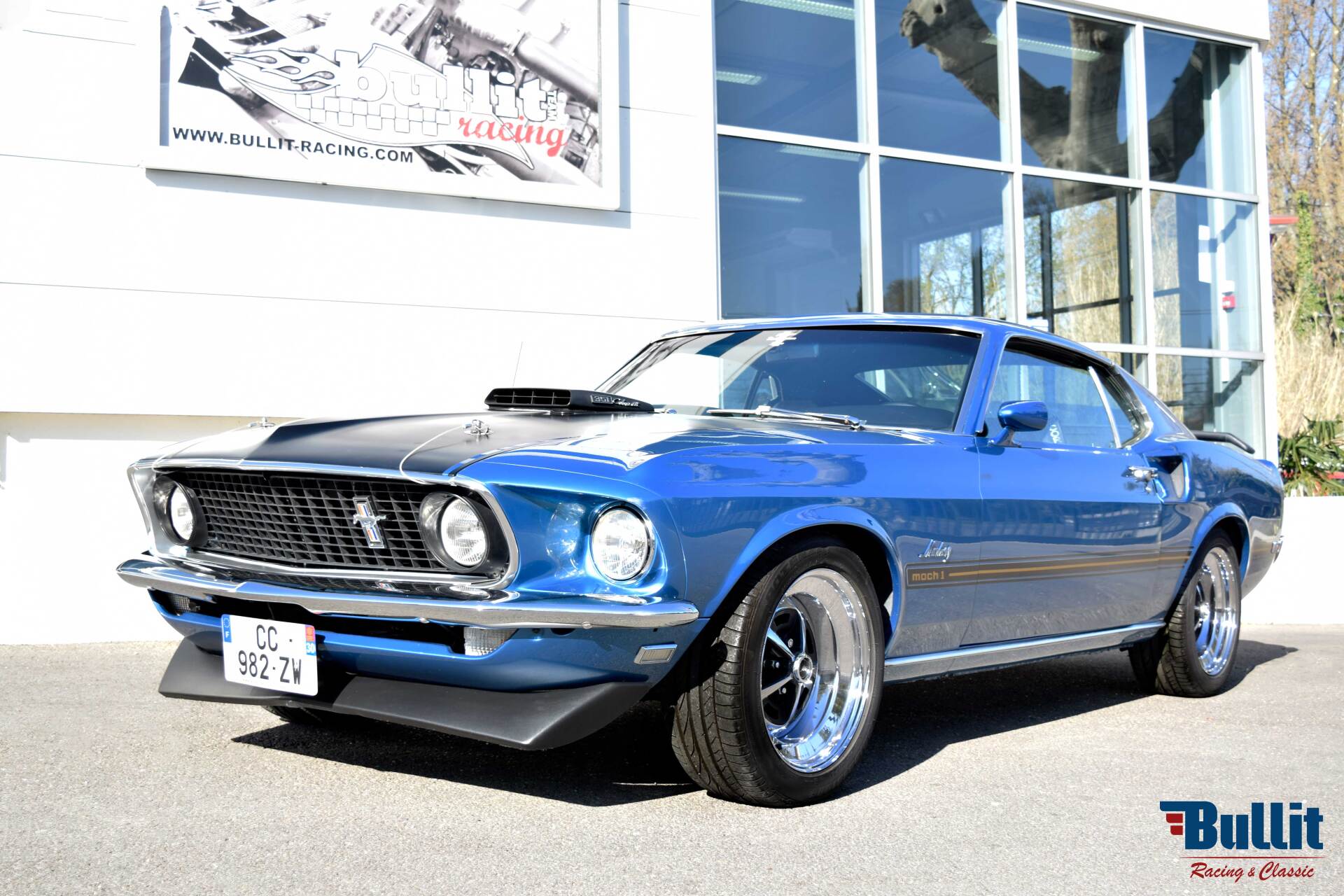 Ford Mustang 1967 préparée course groupe 2 FIA orange et noir