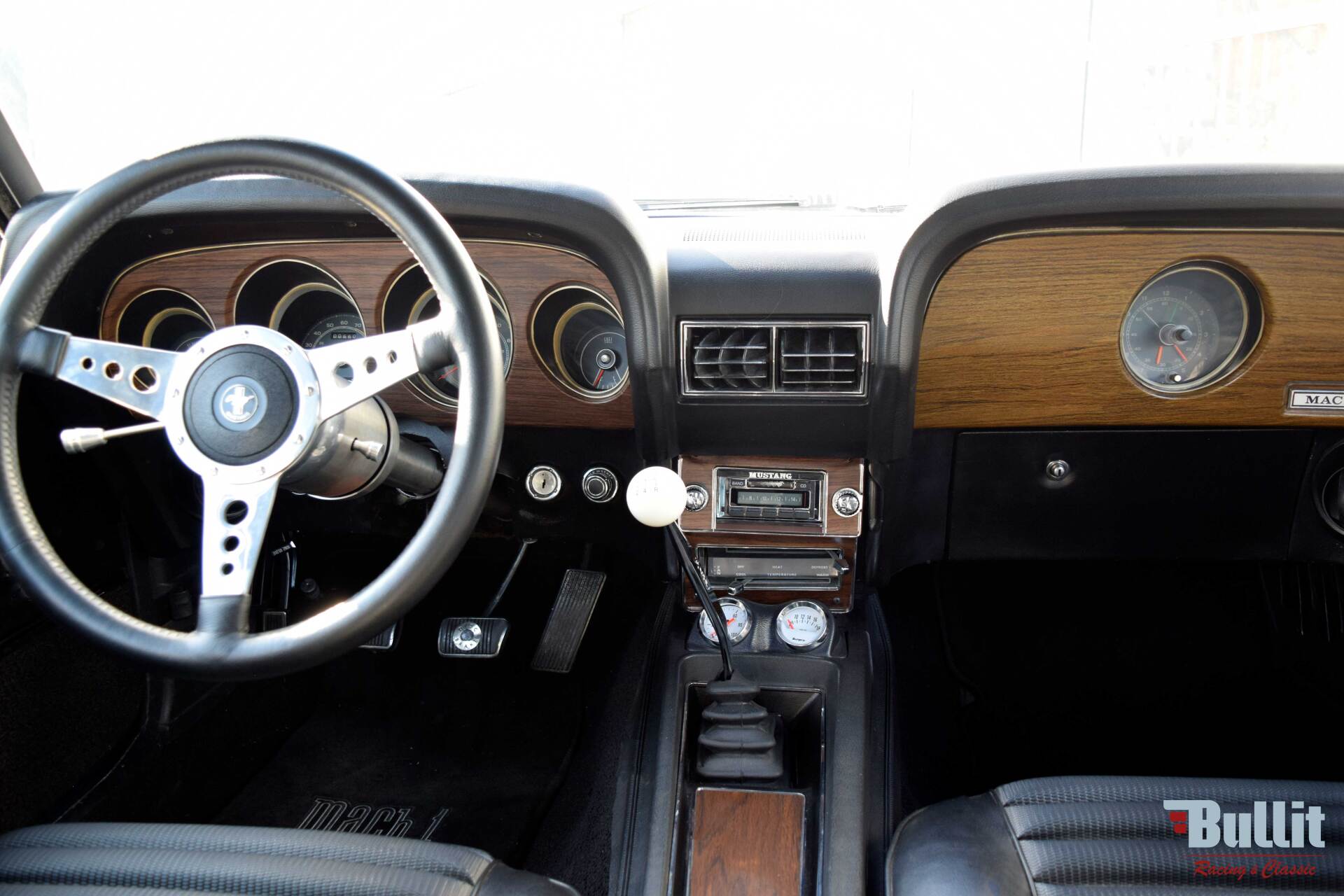 tableau de bord de Ford mustang fastback MACH 1 sportsroof de 1969
