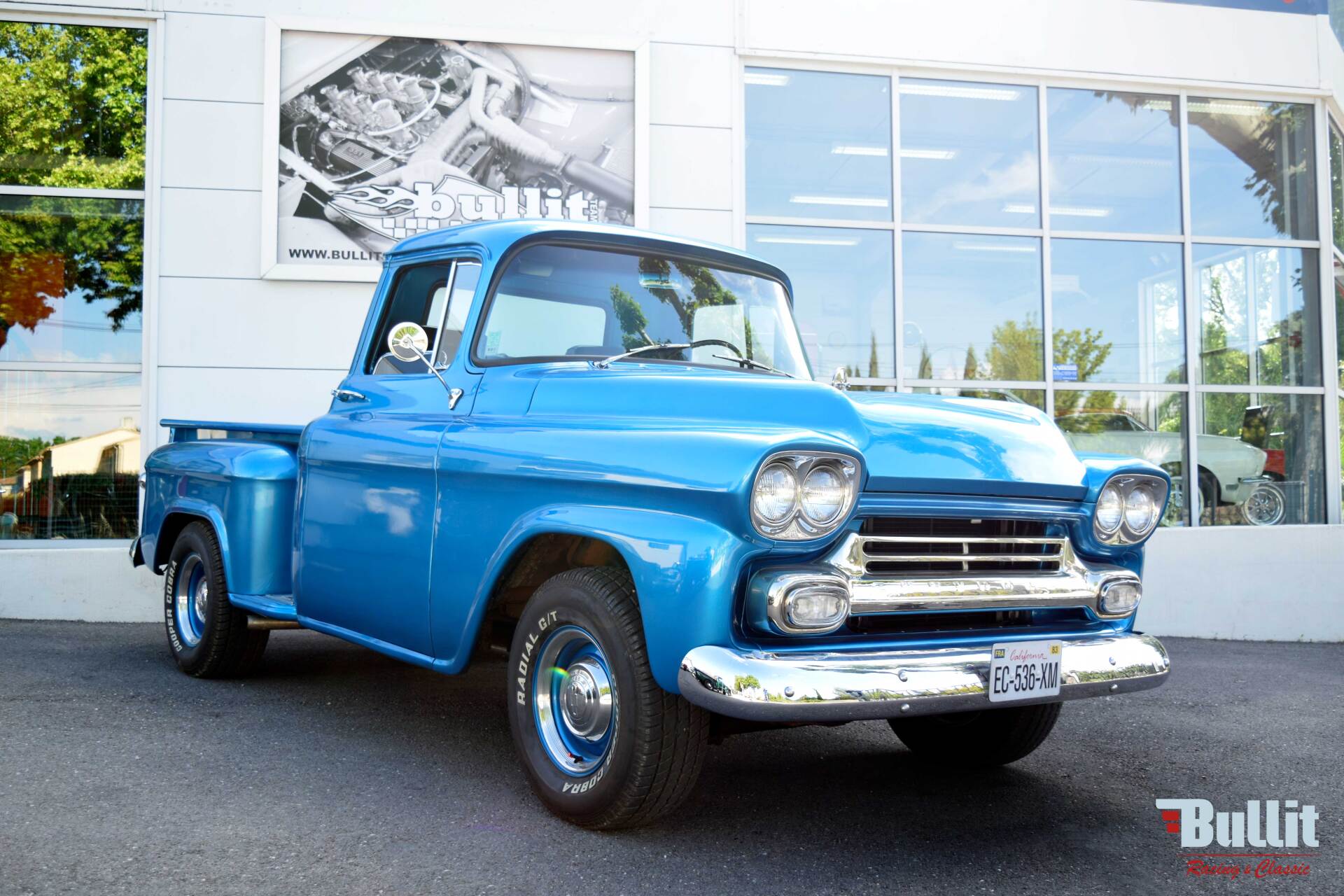 Chevrolet Apache de 1959 vu 3/4 avant droit