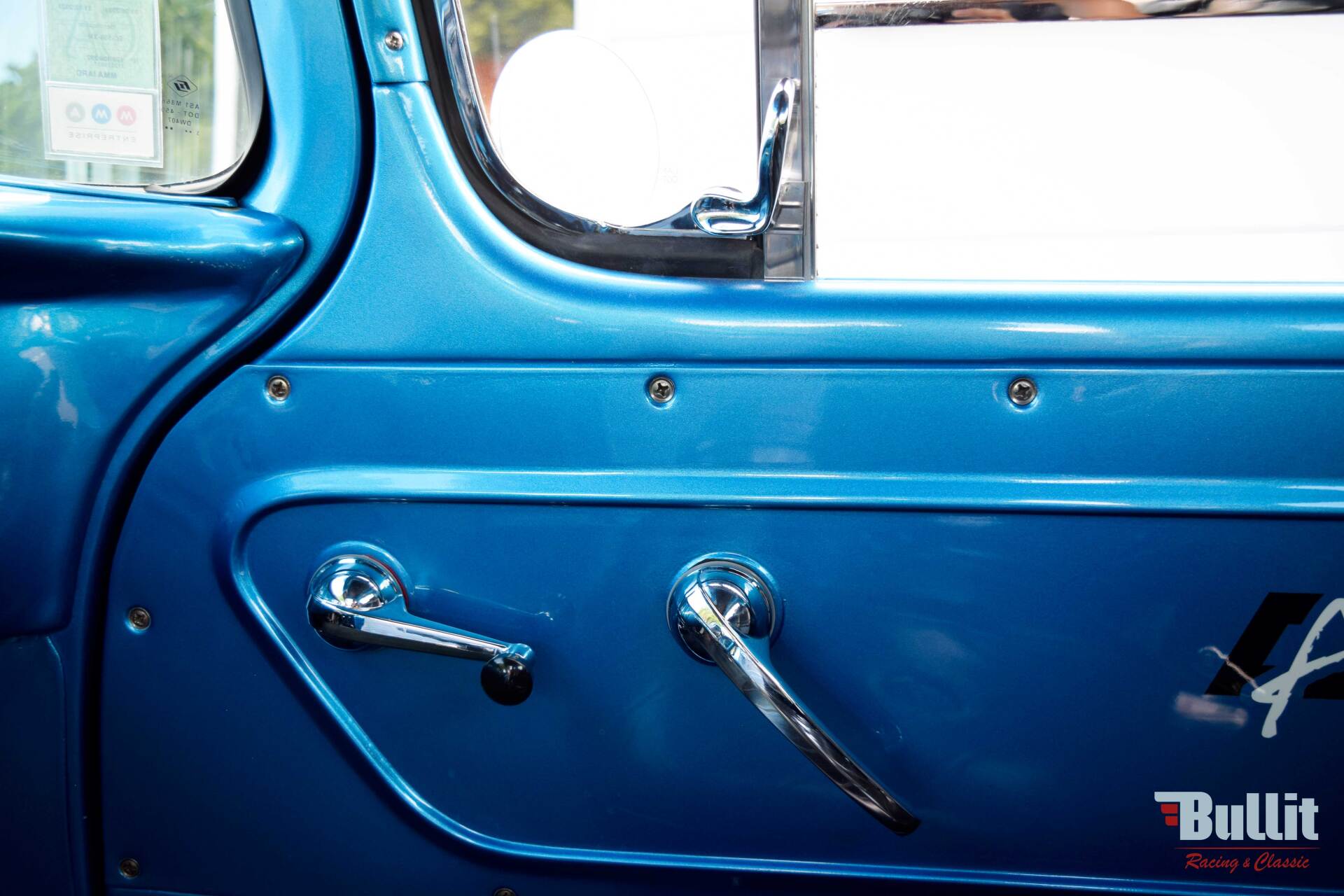 détail portière Chevrolet Apache de 1959