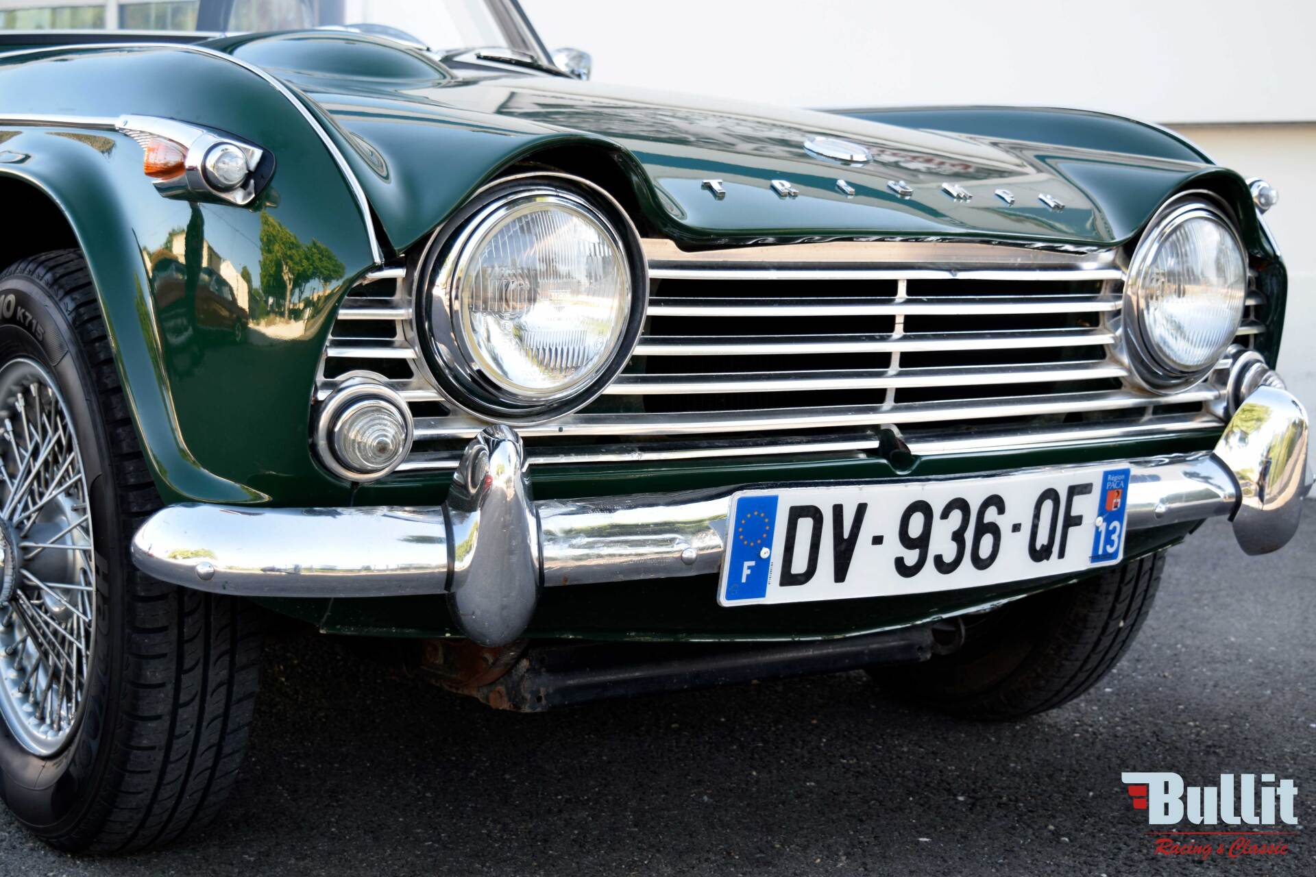 avant de Triumph TR4 A irs de 1966 vert intérieur noir