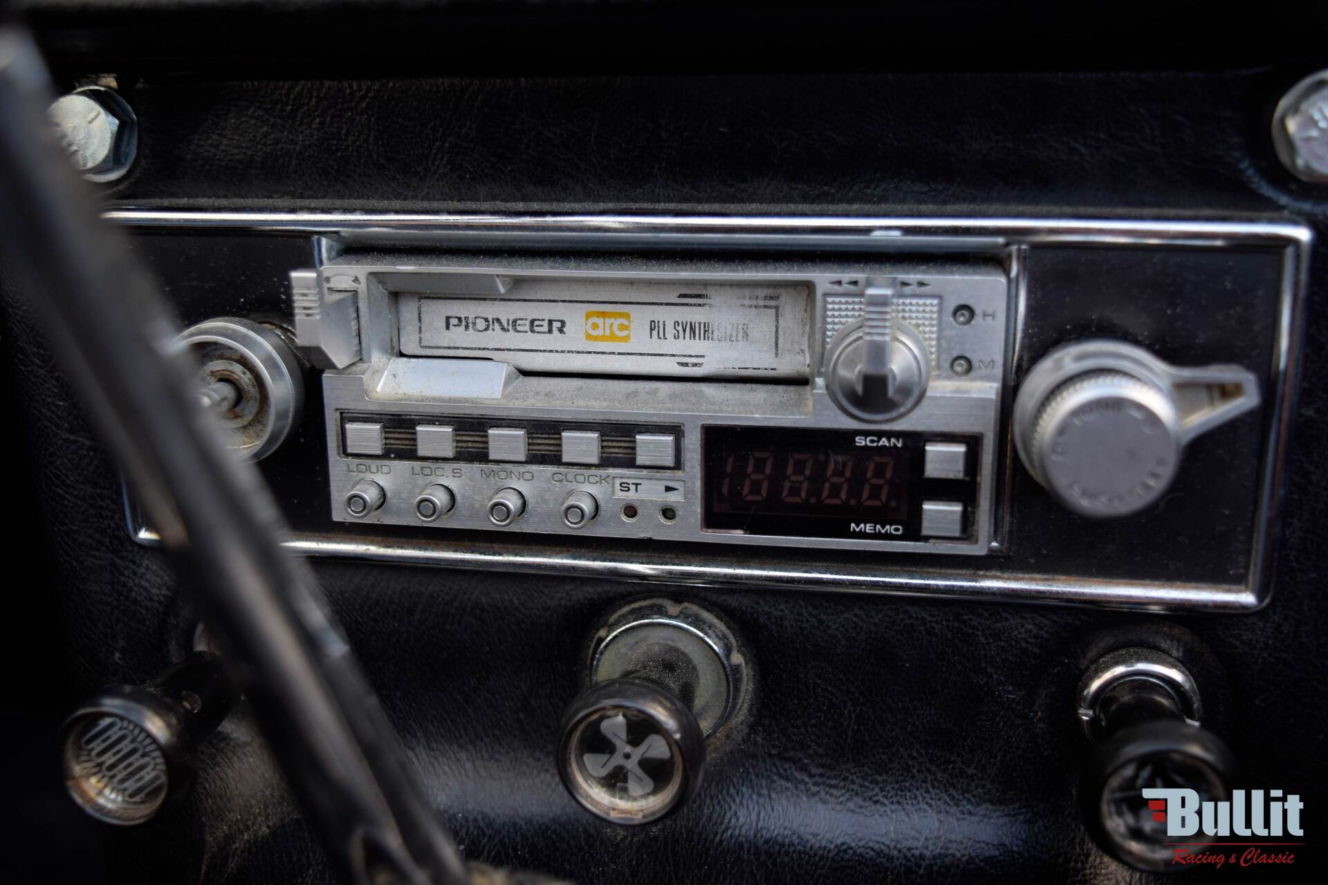 auto radio de Triumph TR4 A irs de 1966 vert intérieur noir