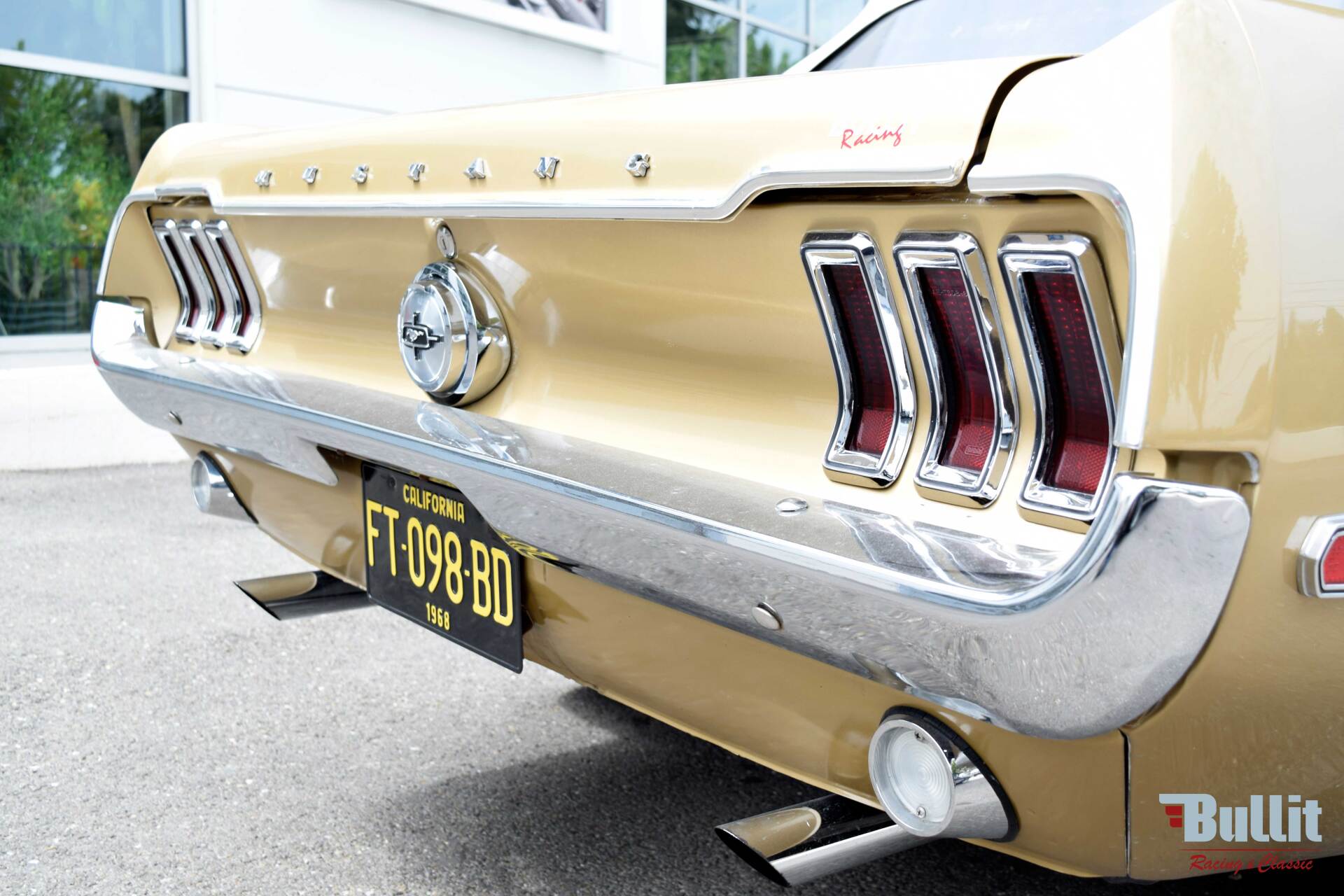 arrière de Mustang cabriolet de 1968