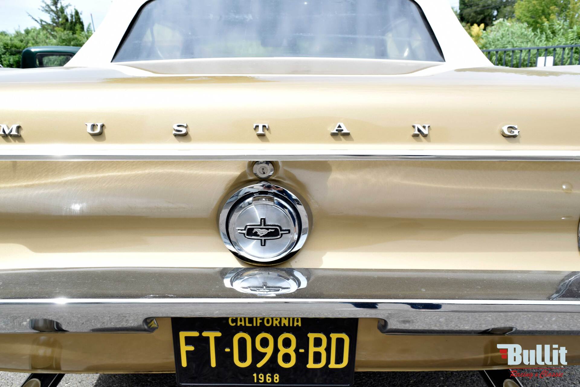 logo arrière de Mustang cabriolet de 1968