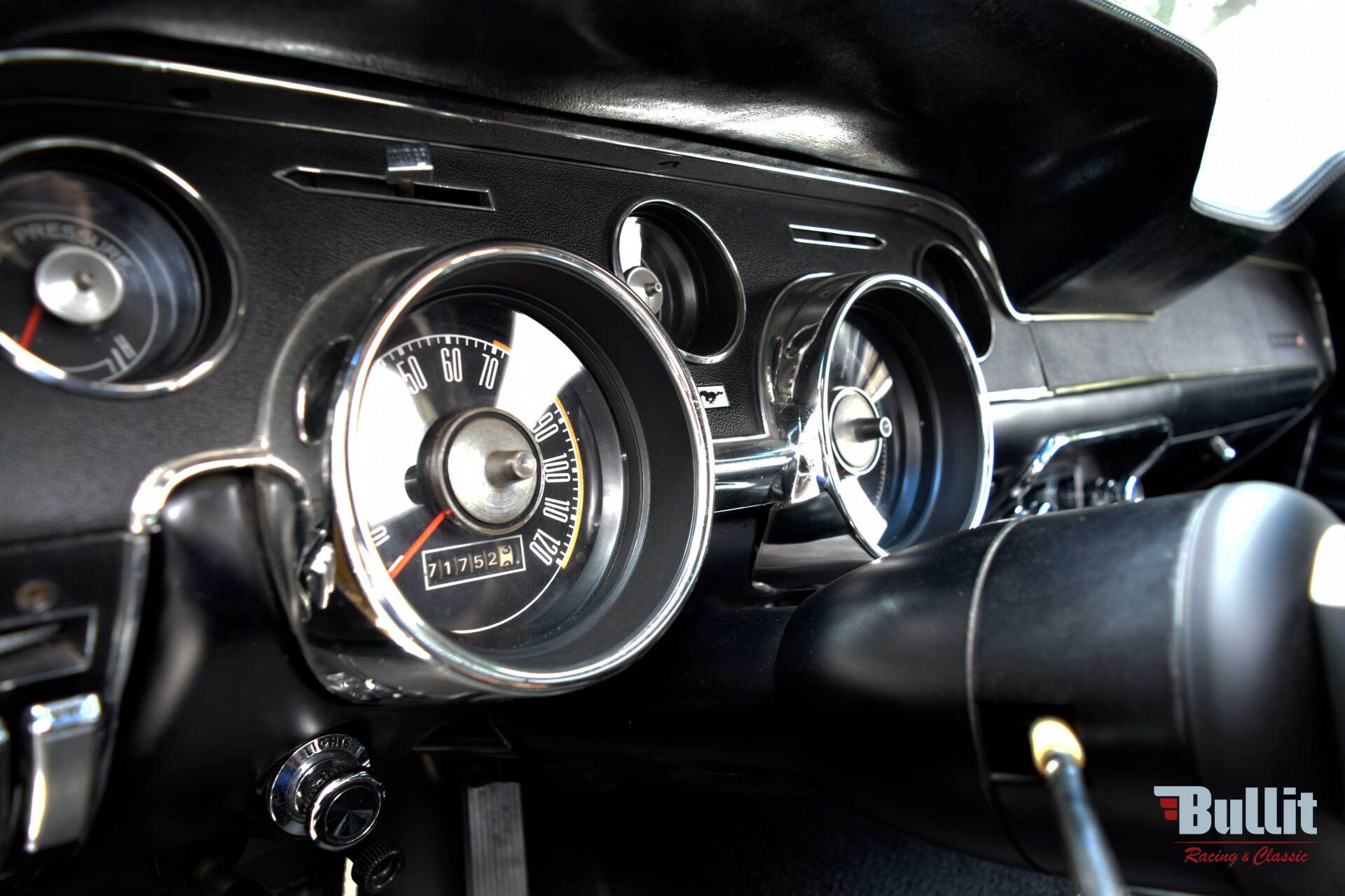 compteurs de Mustang cabriolet de 1968