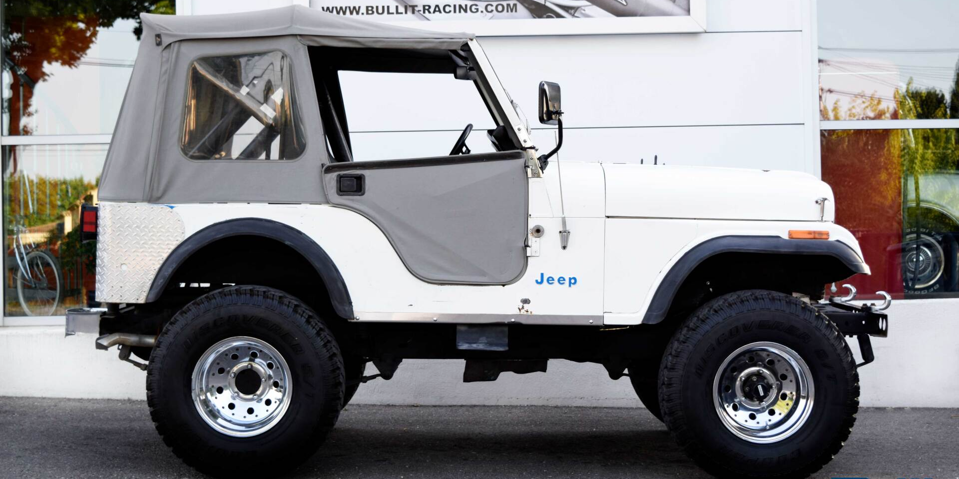 JEEP CJ5 blanche de 1981