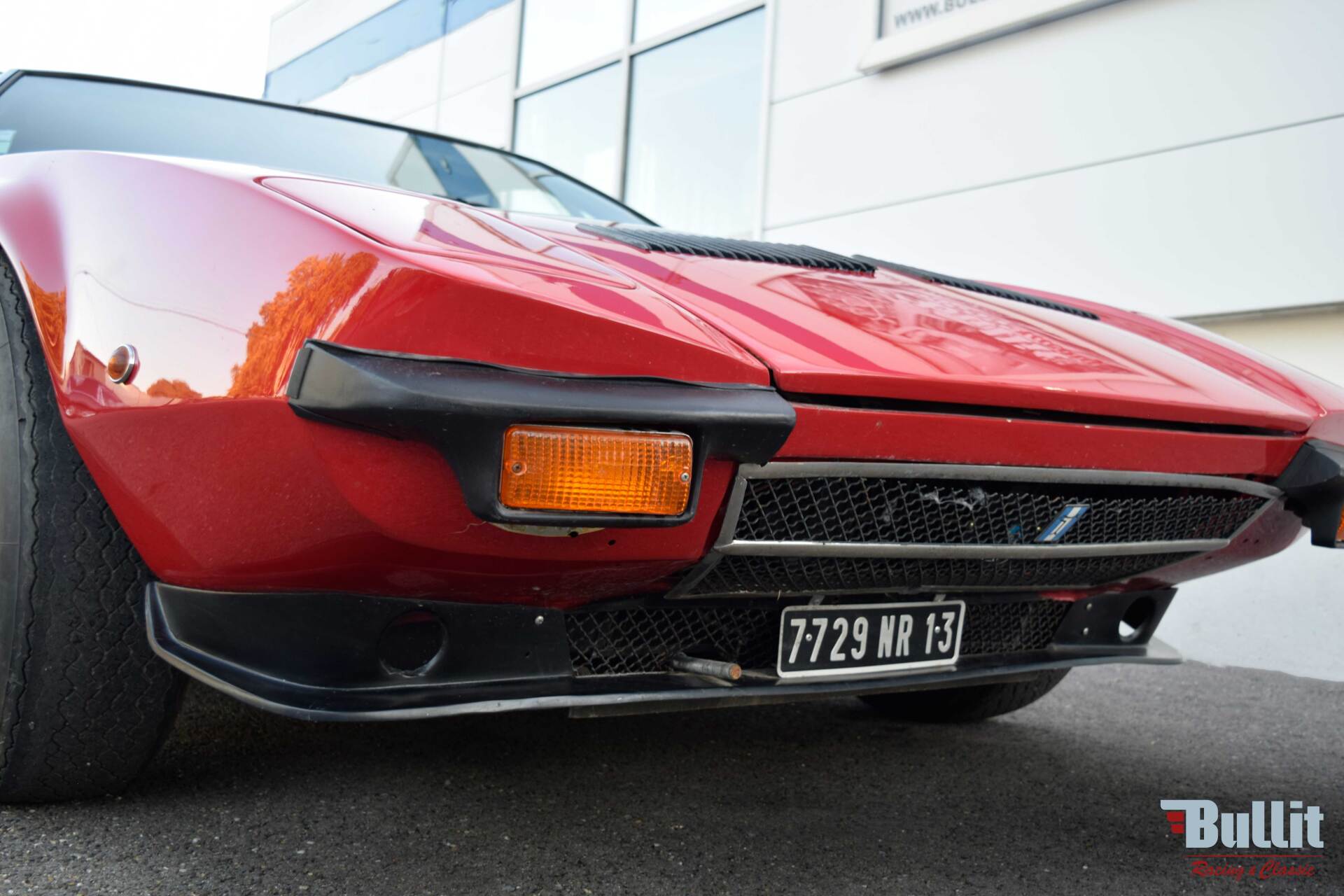 avant de DE TOMASO PANTERA GTS 1971 ROUGE