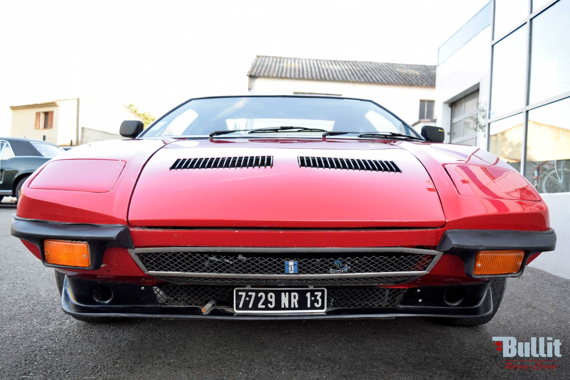 avant de DE TOMASO PANTERA GTS 1971 ROUGE